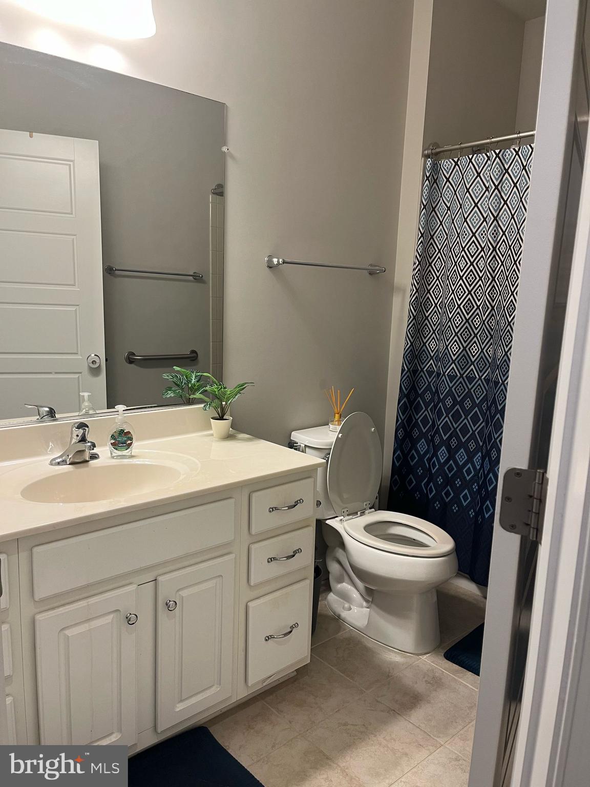 GRANT CORNER - Residential Lease