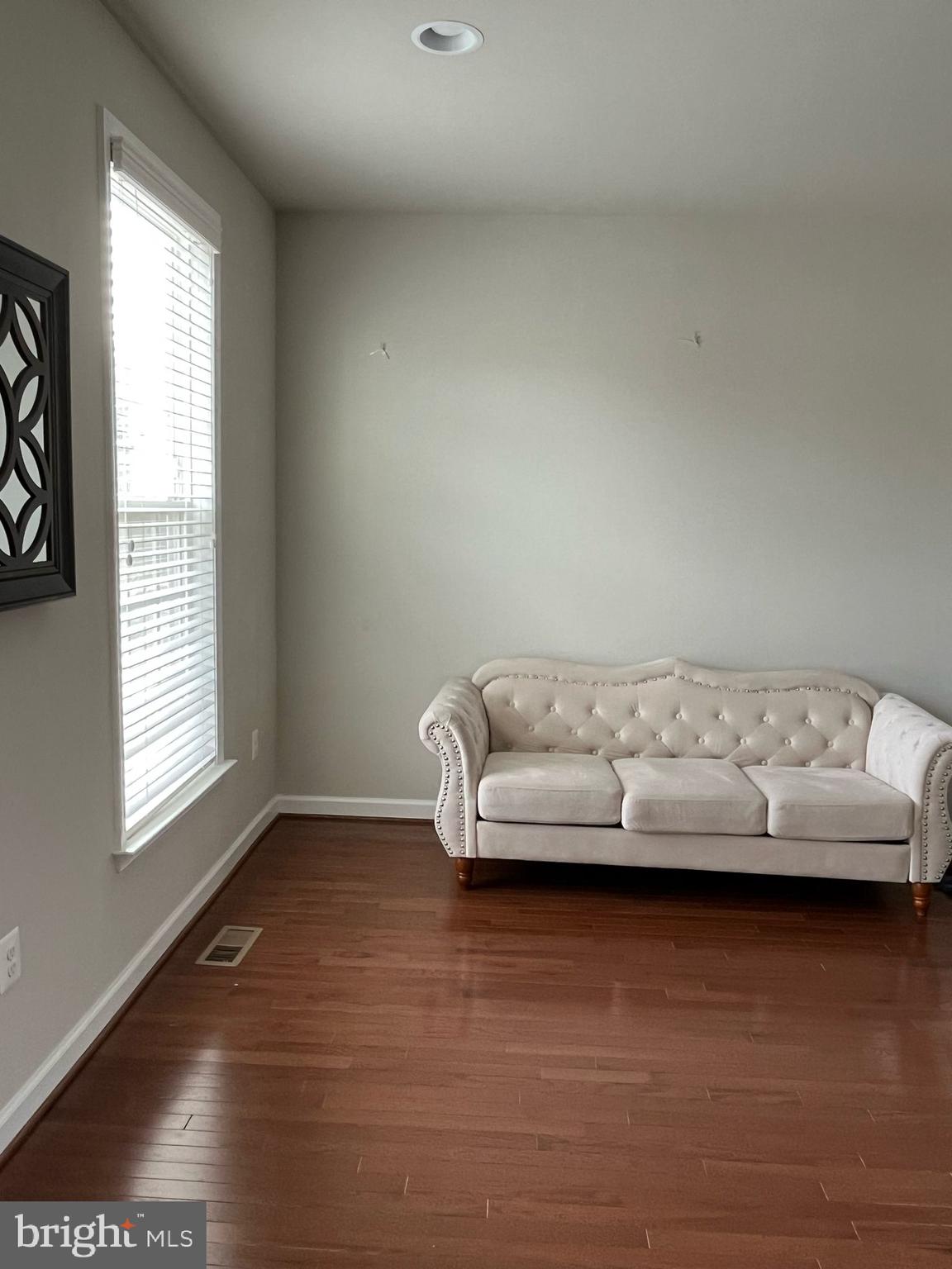 GRANT CORNER - Residential Lease