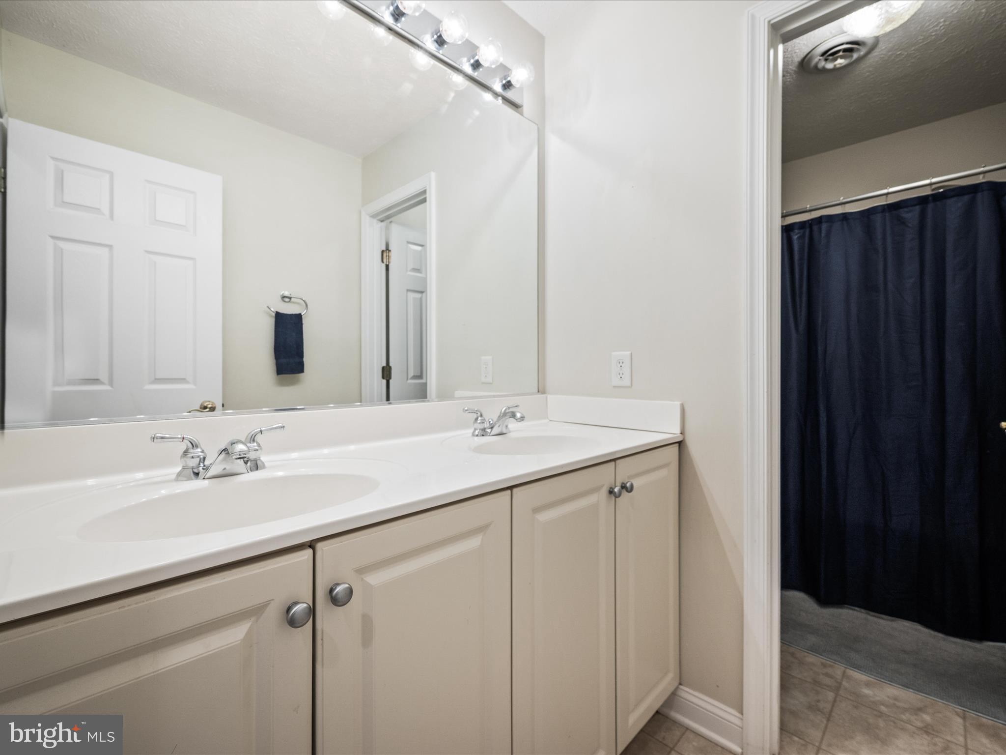 HERMITAGE - Residential