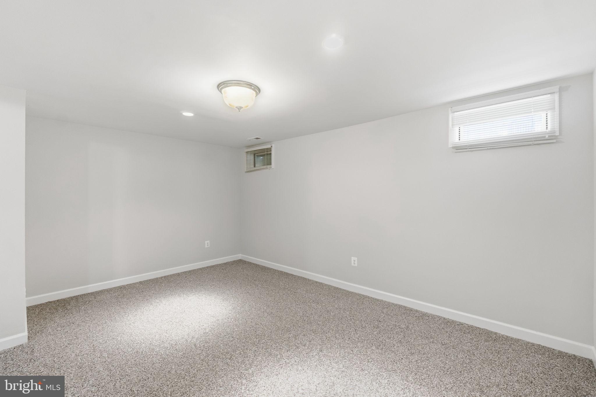 POTOMAC GLEN - Residential