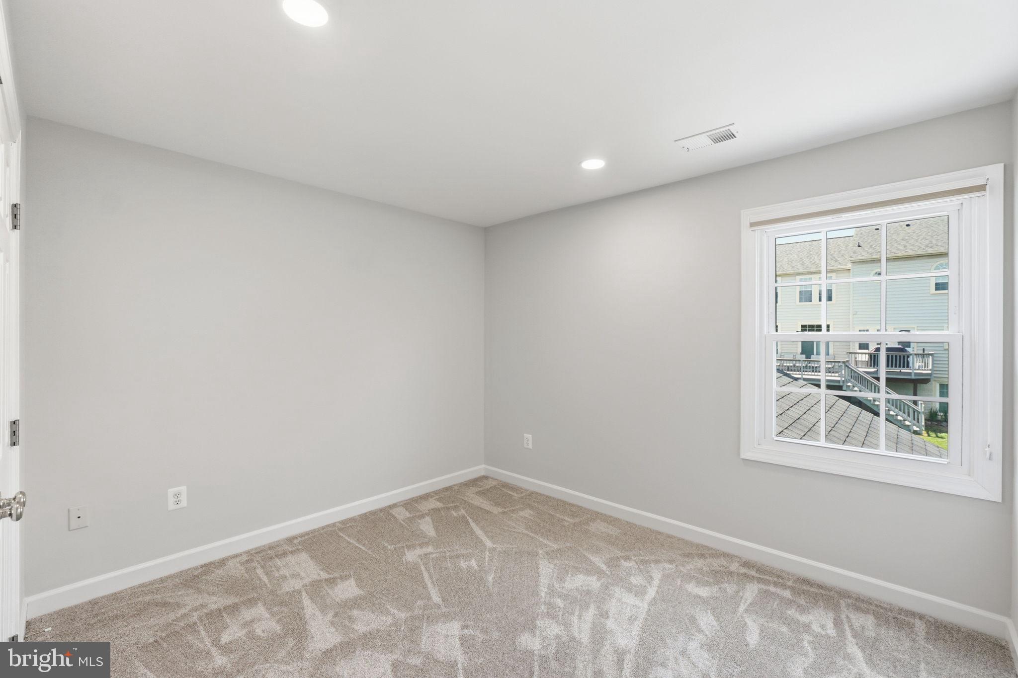 POTOMAC GLEN - Residential