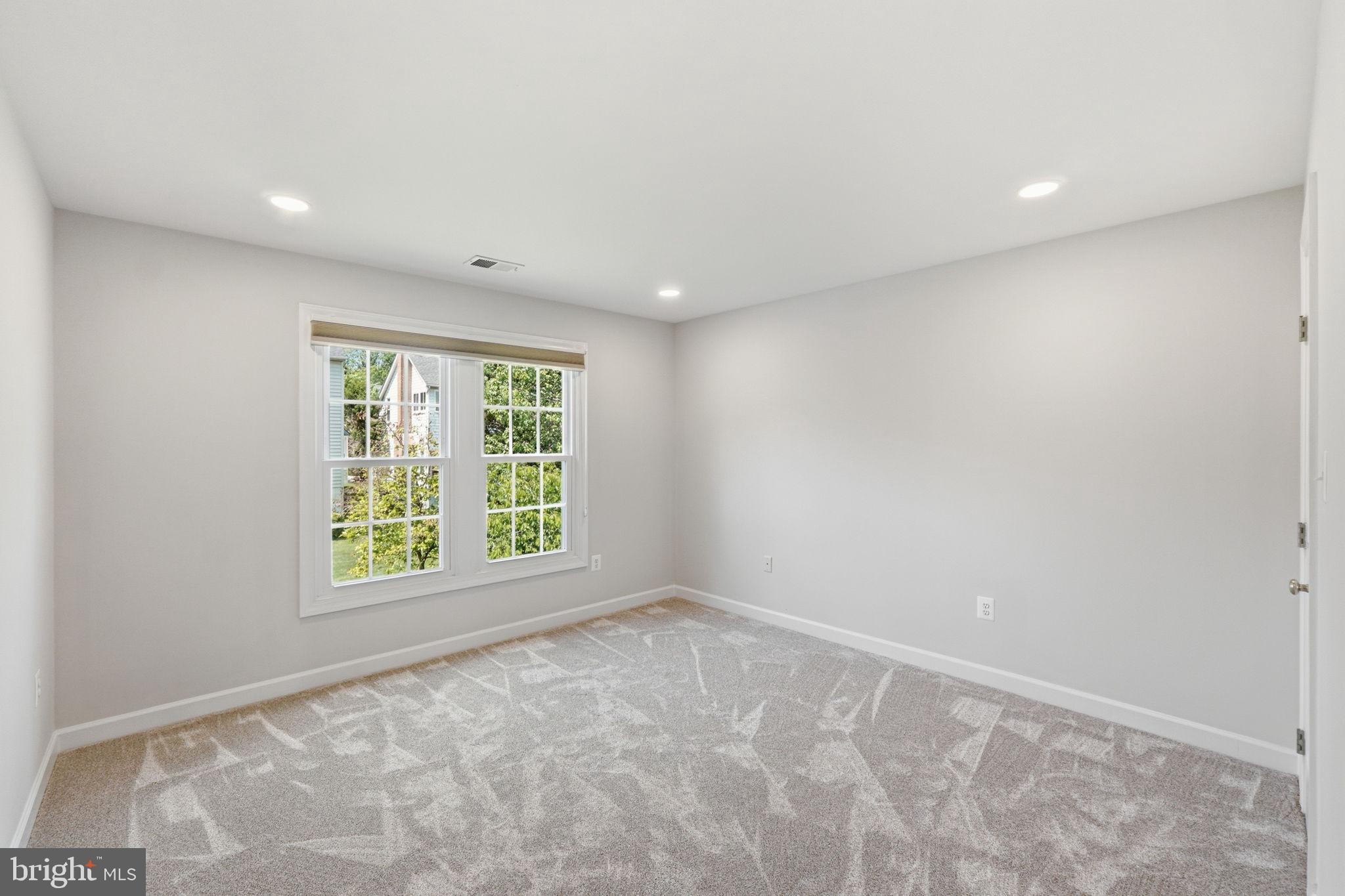 POTOMAC GLEN - Residential
