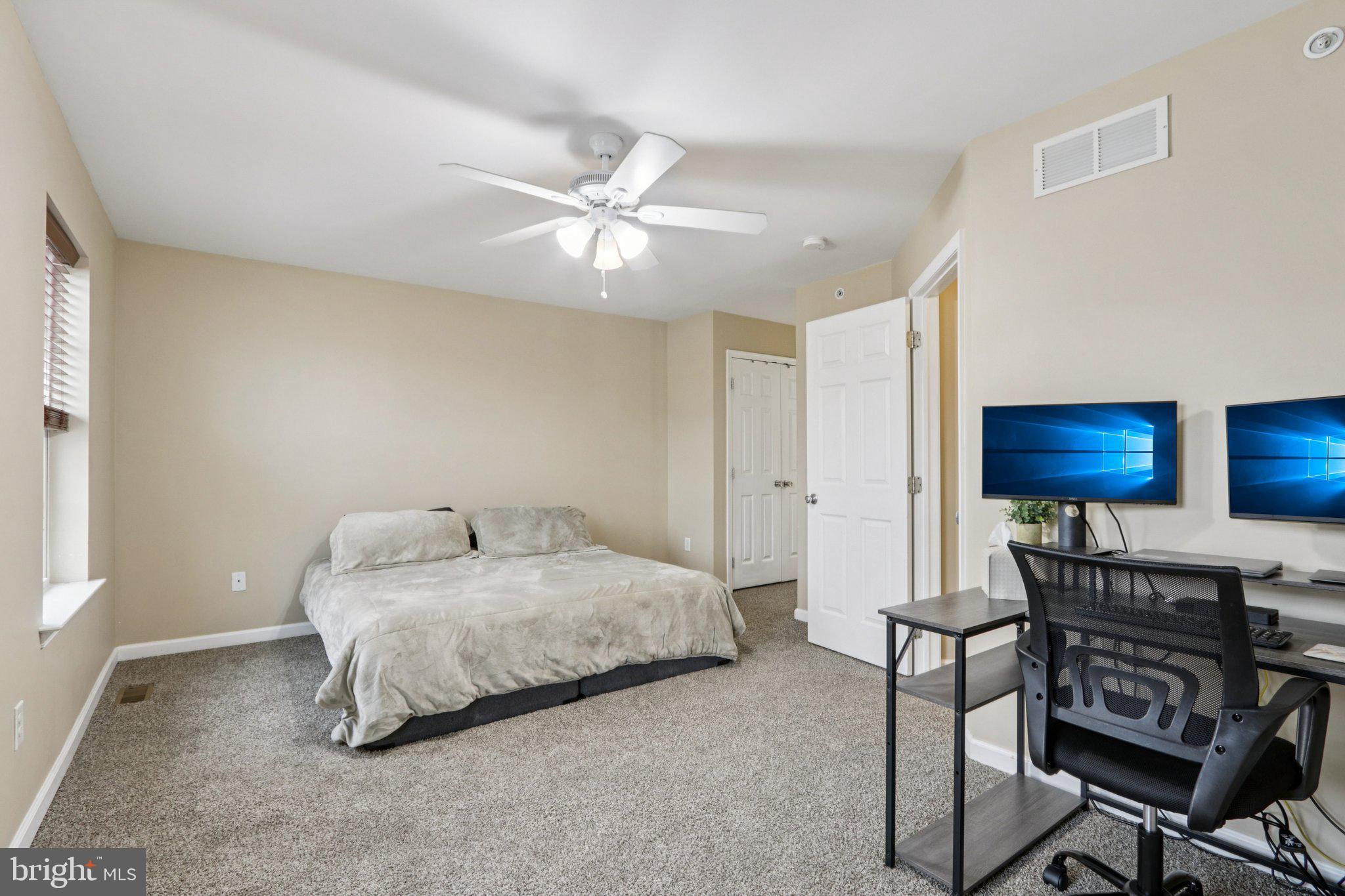 LAUREL FIELD - Residential