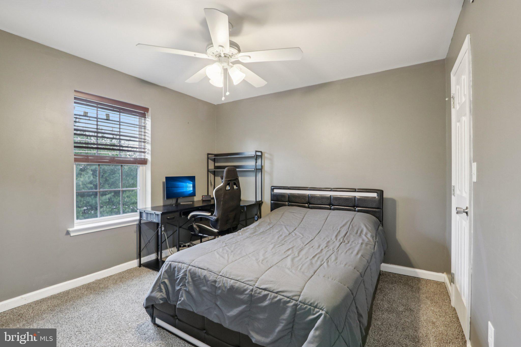 LAUREL FIELD - Residential