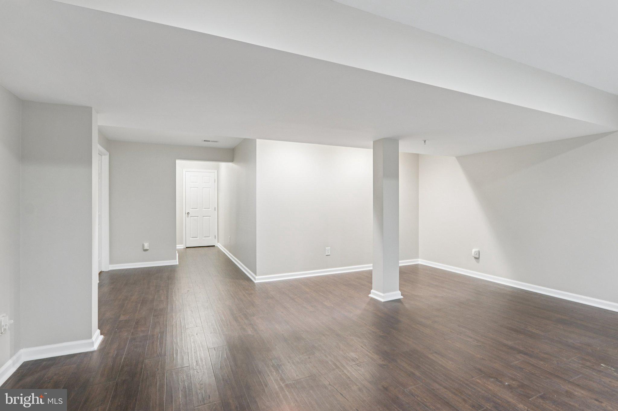 LAUREL FIELD - Residential