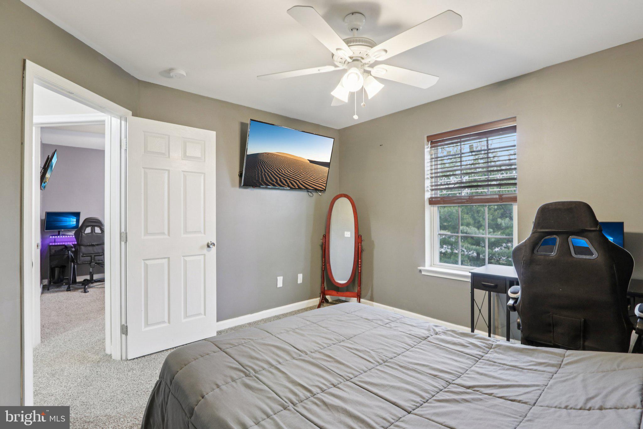 LAUREL FIELD - Residential