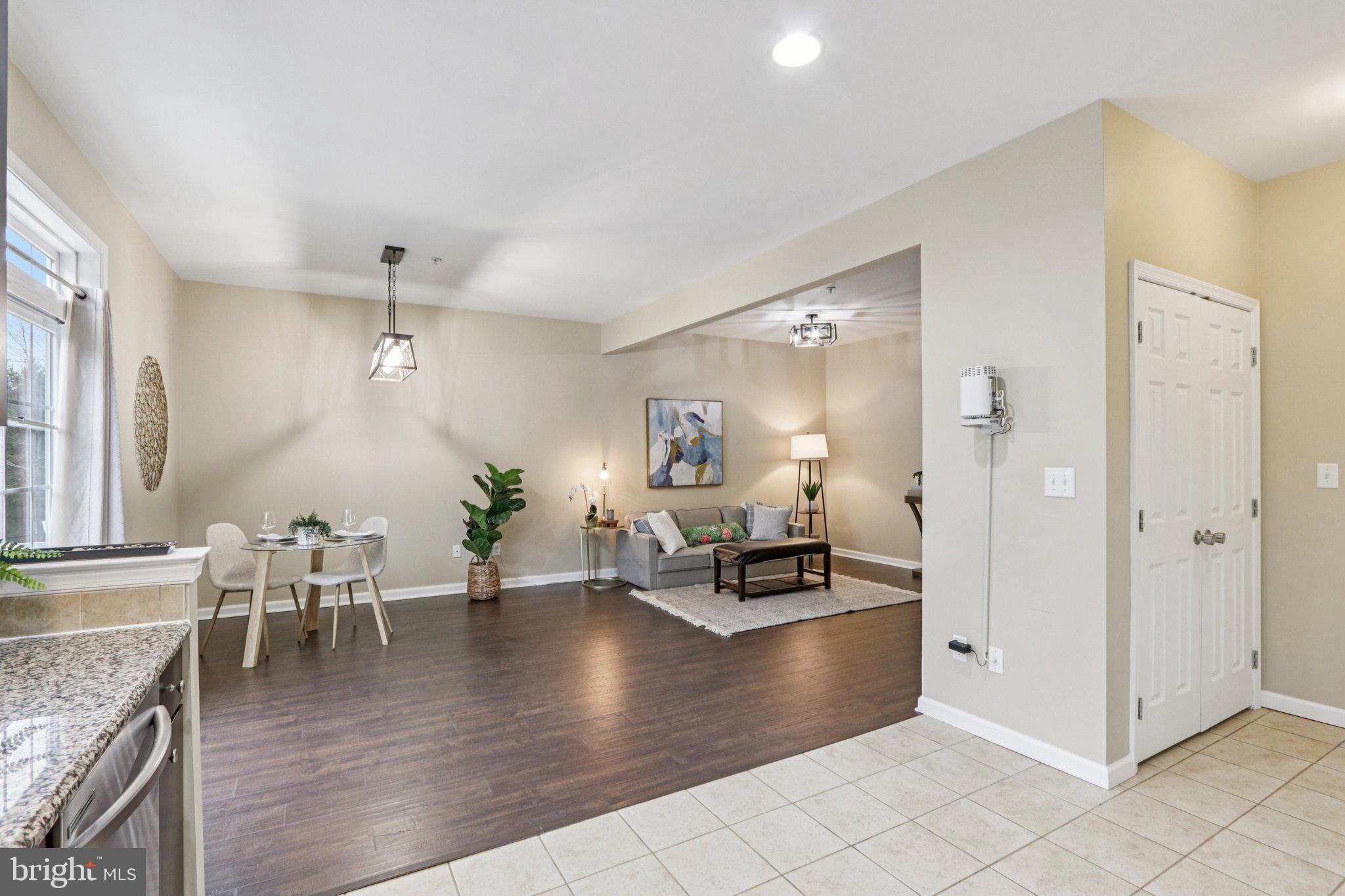 LAUREL FIELD - Residential