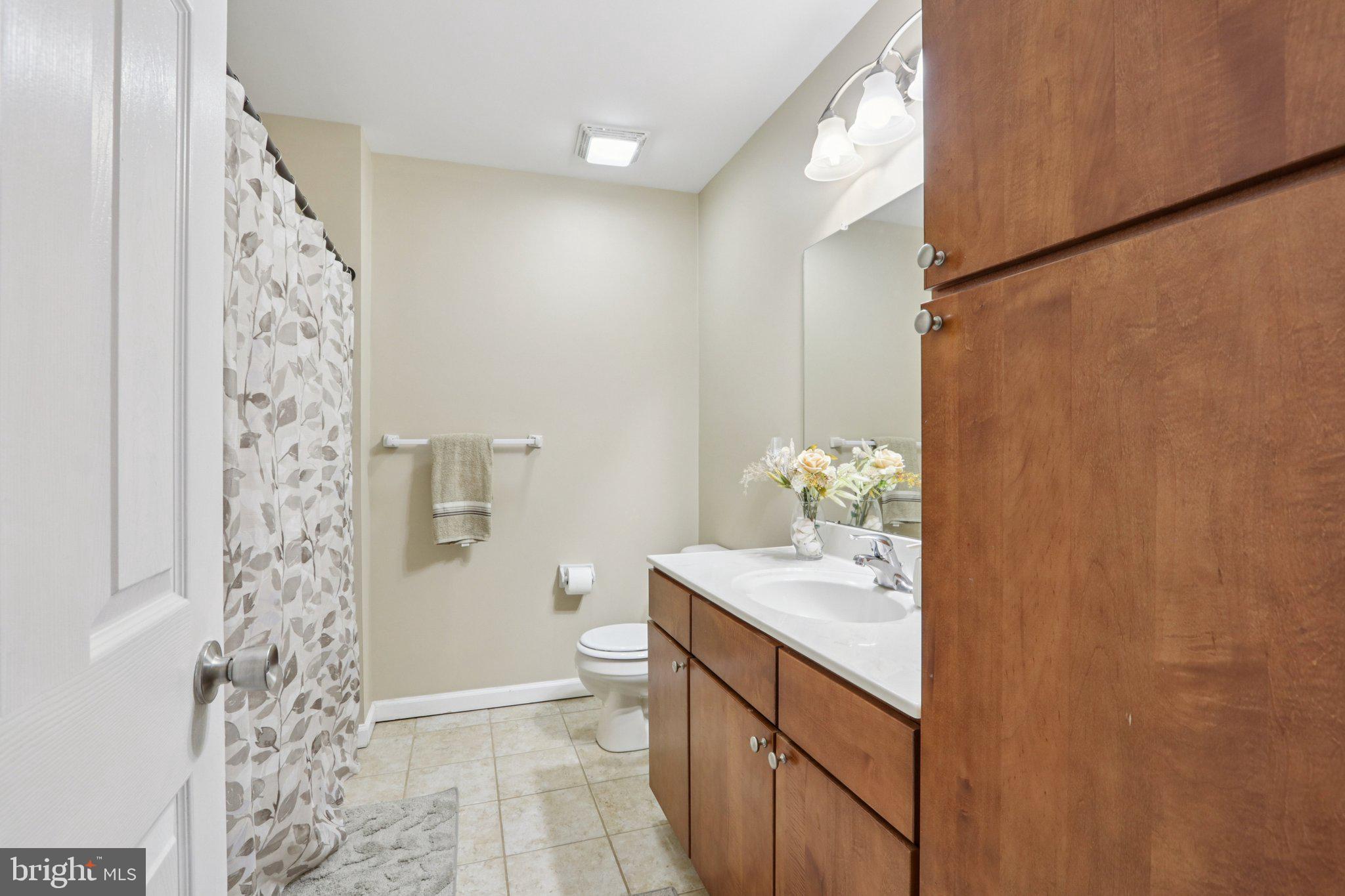 LAUREL FIELD - Residential