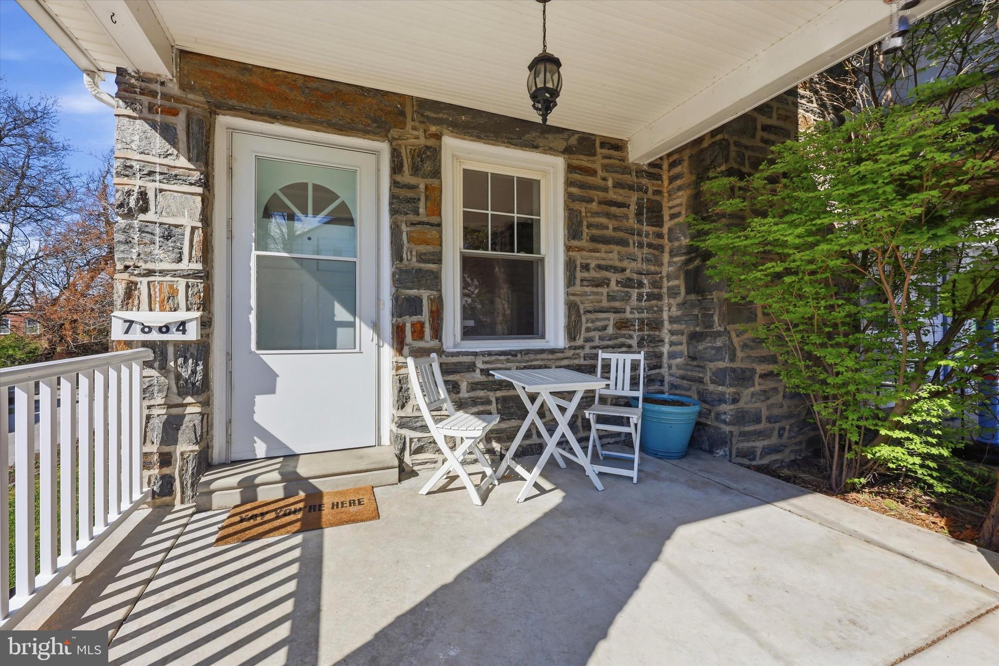 7864 BEVERLY BOULEVARD