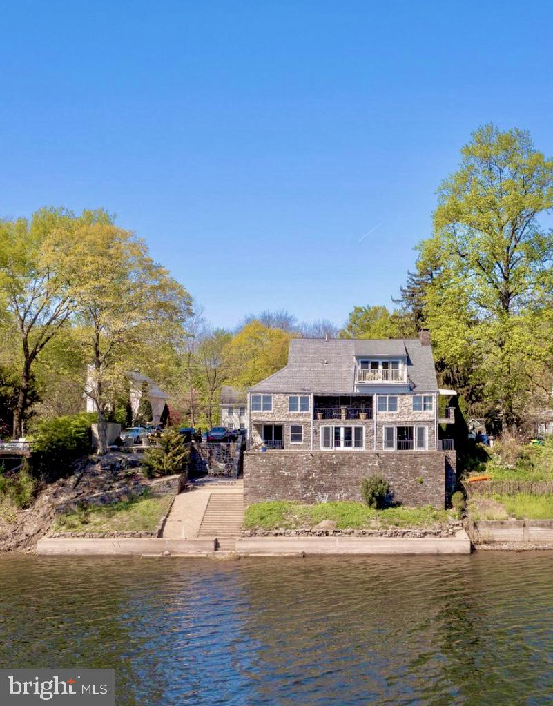 RIVERSTONE - Residential