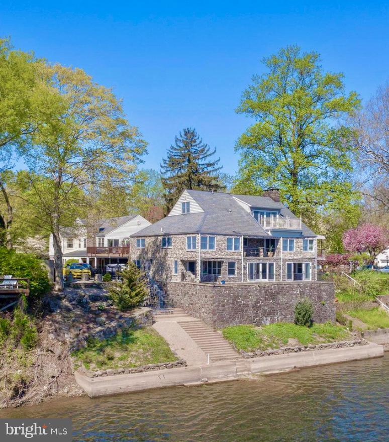 RIVERSTONE - Residential
