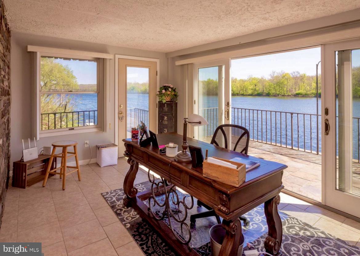 RIVERSTONE - Residential
