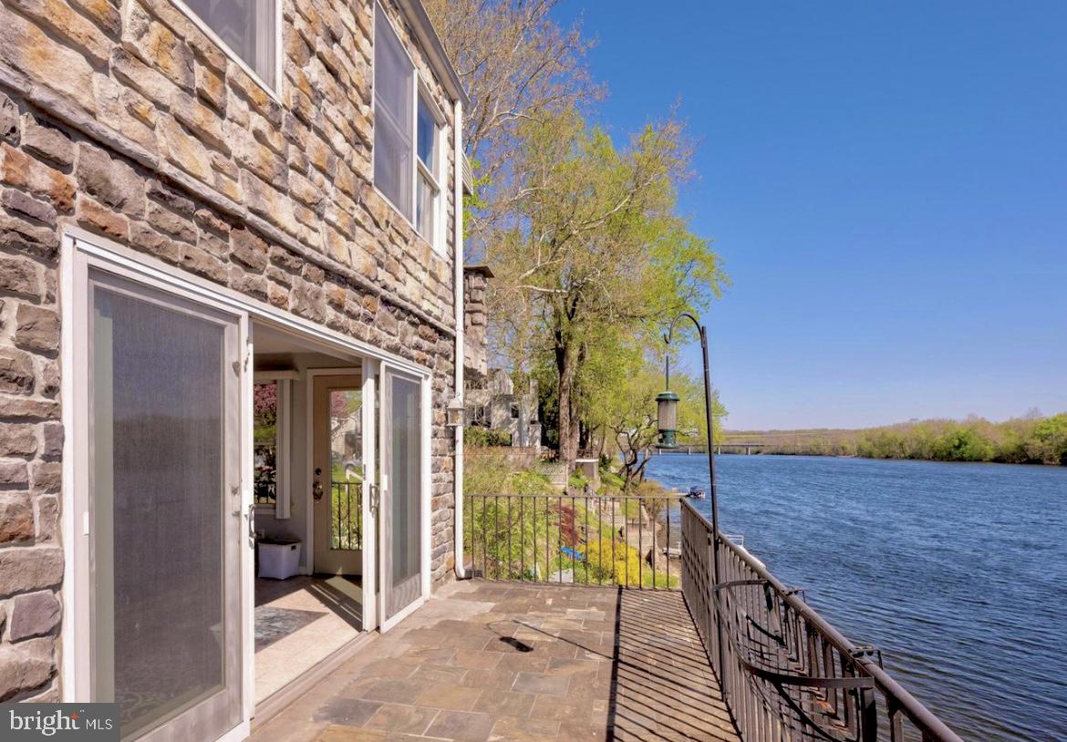 RIVERSTONE - Residential