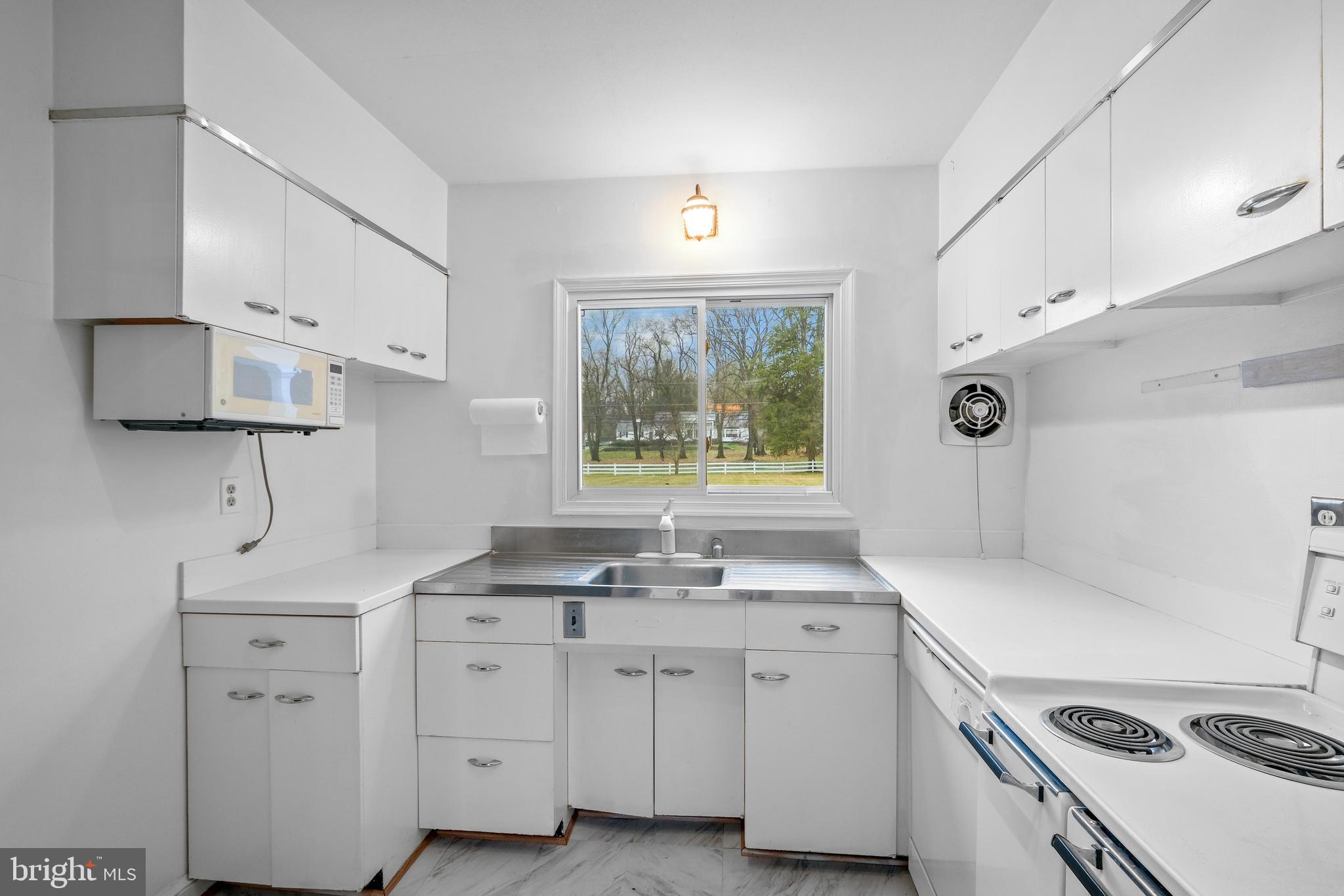 BRADLEY FARMS - Residential Lease