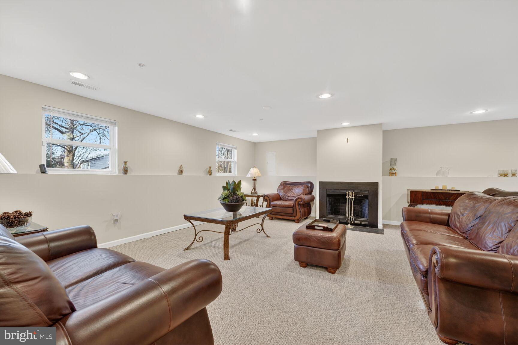 PISCATAWAY ESTATES - Residential