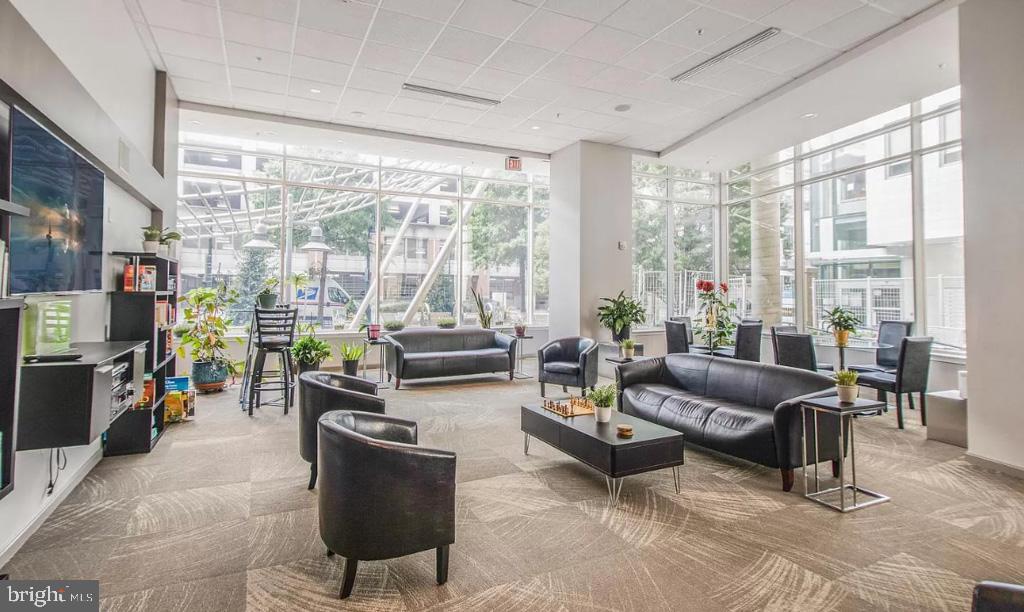 DOWNTOWN SILVER SPRING - Residential Lease