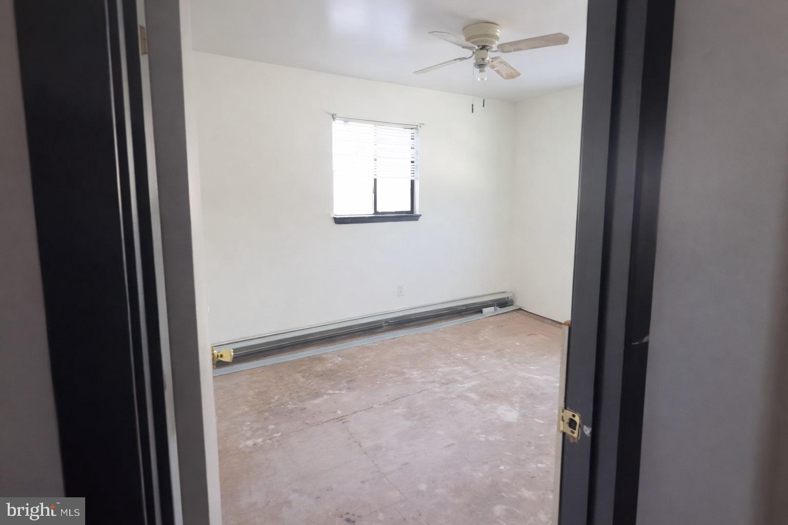 EMERALD LAKE - Residential