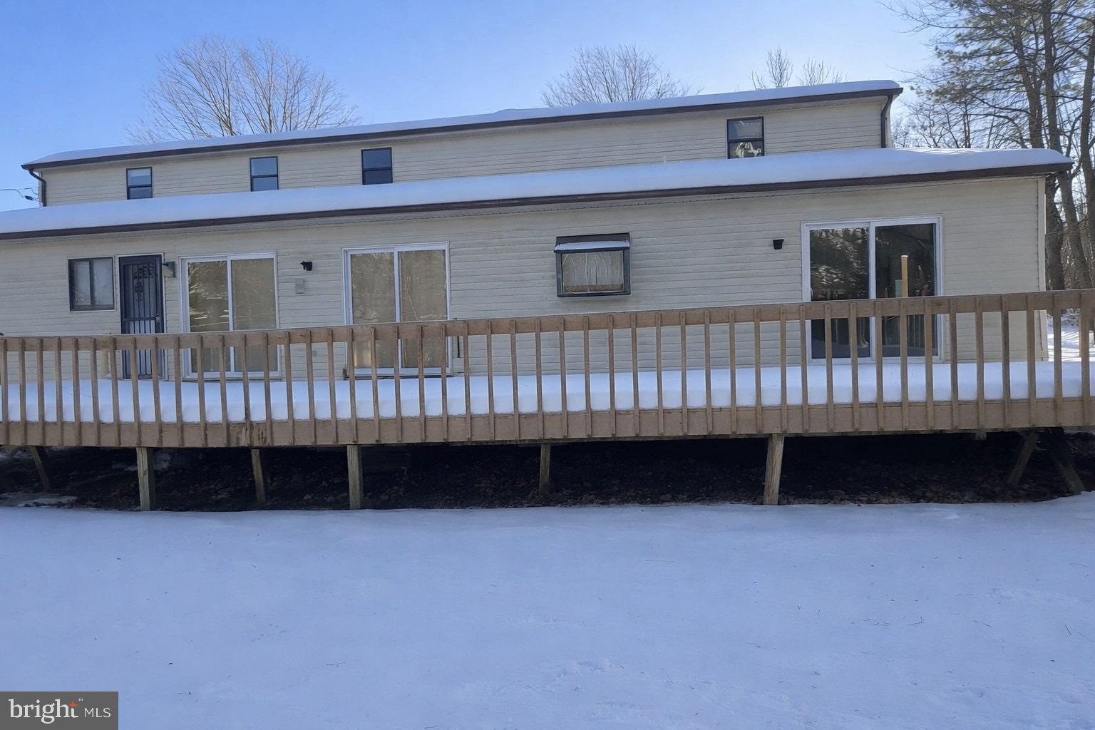 EMERALD LAKE - Residential