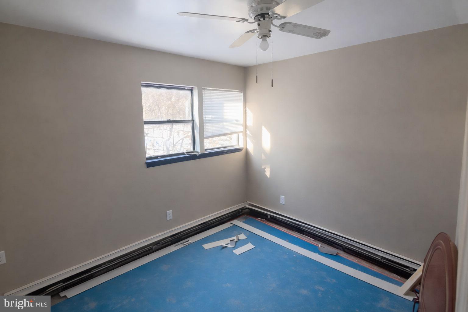 EMERALD LAKE - Residential