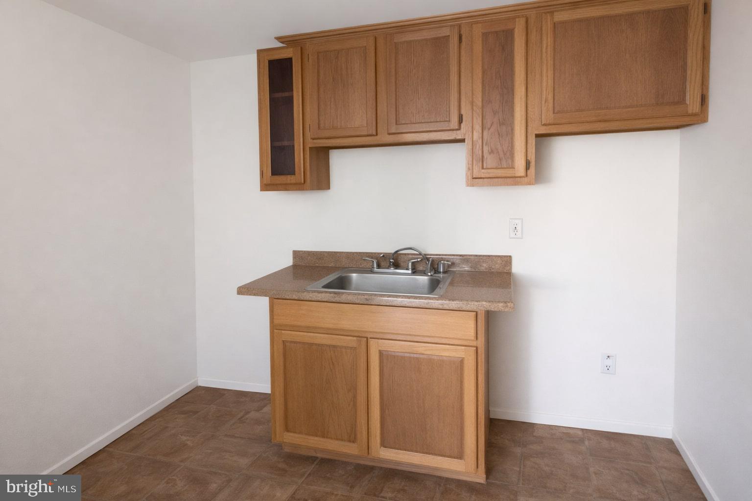 EMERALD LAKE - Residential