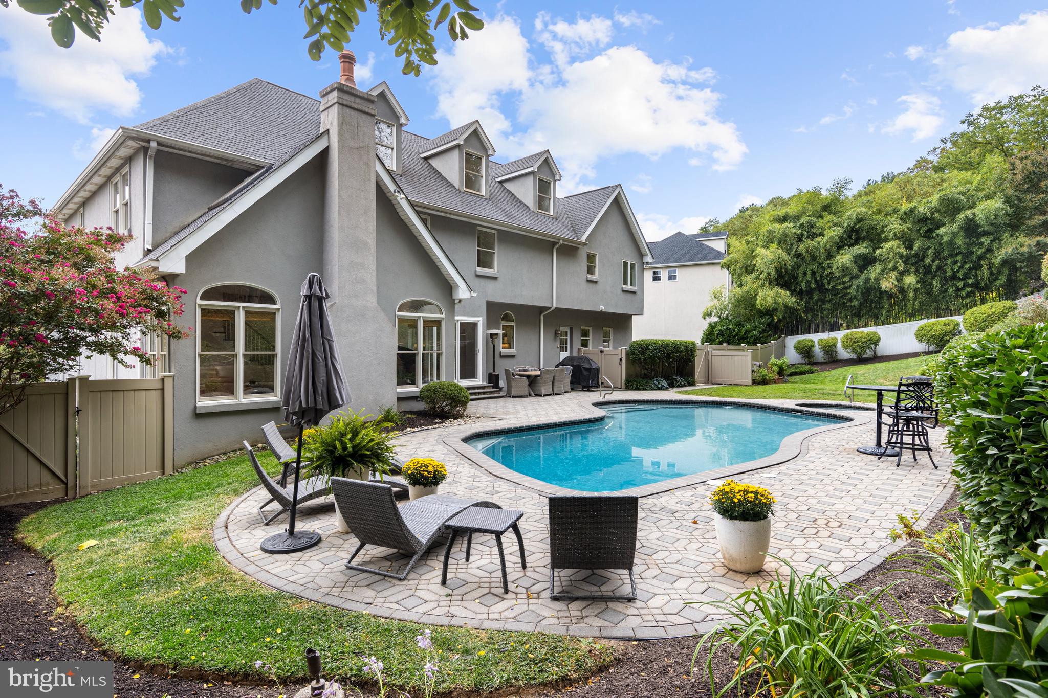 GULPH CREEK - Residential