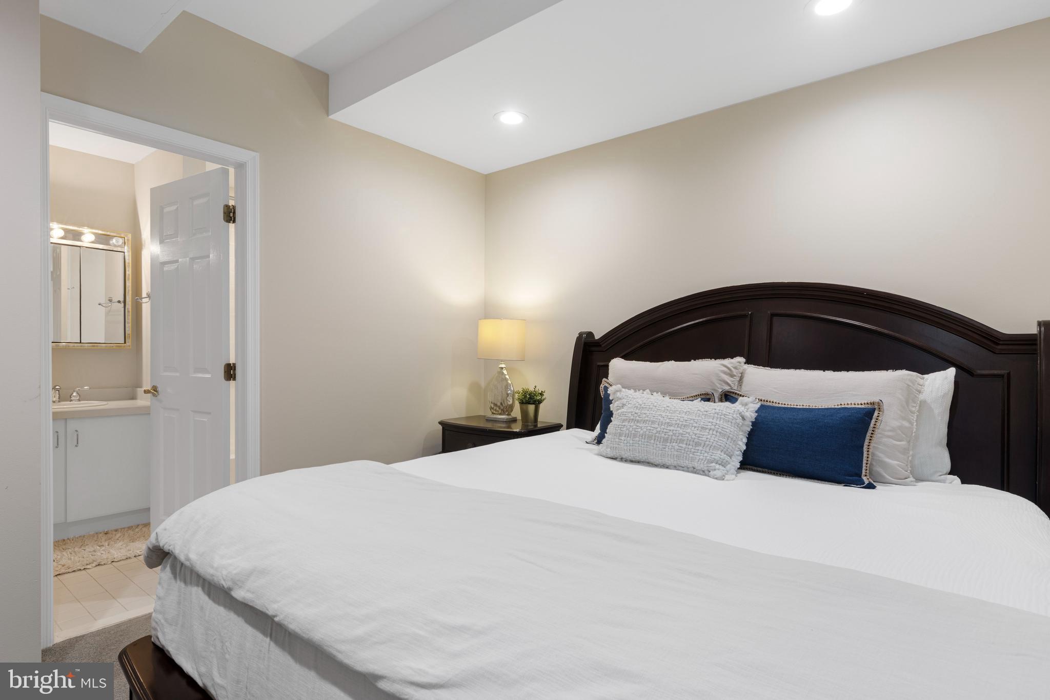 GULPH CREEK - Residential