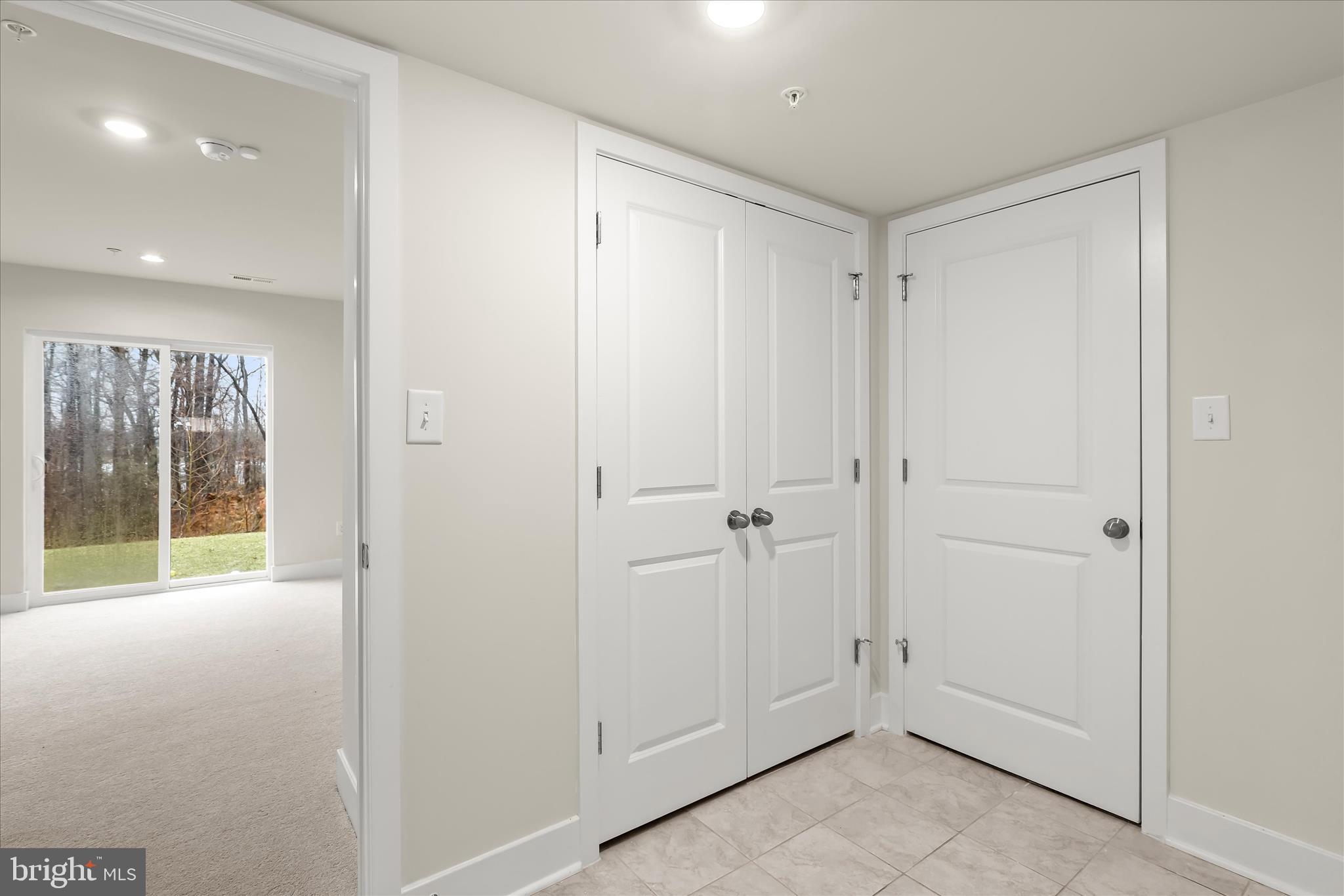 WATER'S LANDING - Residential