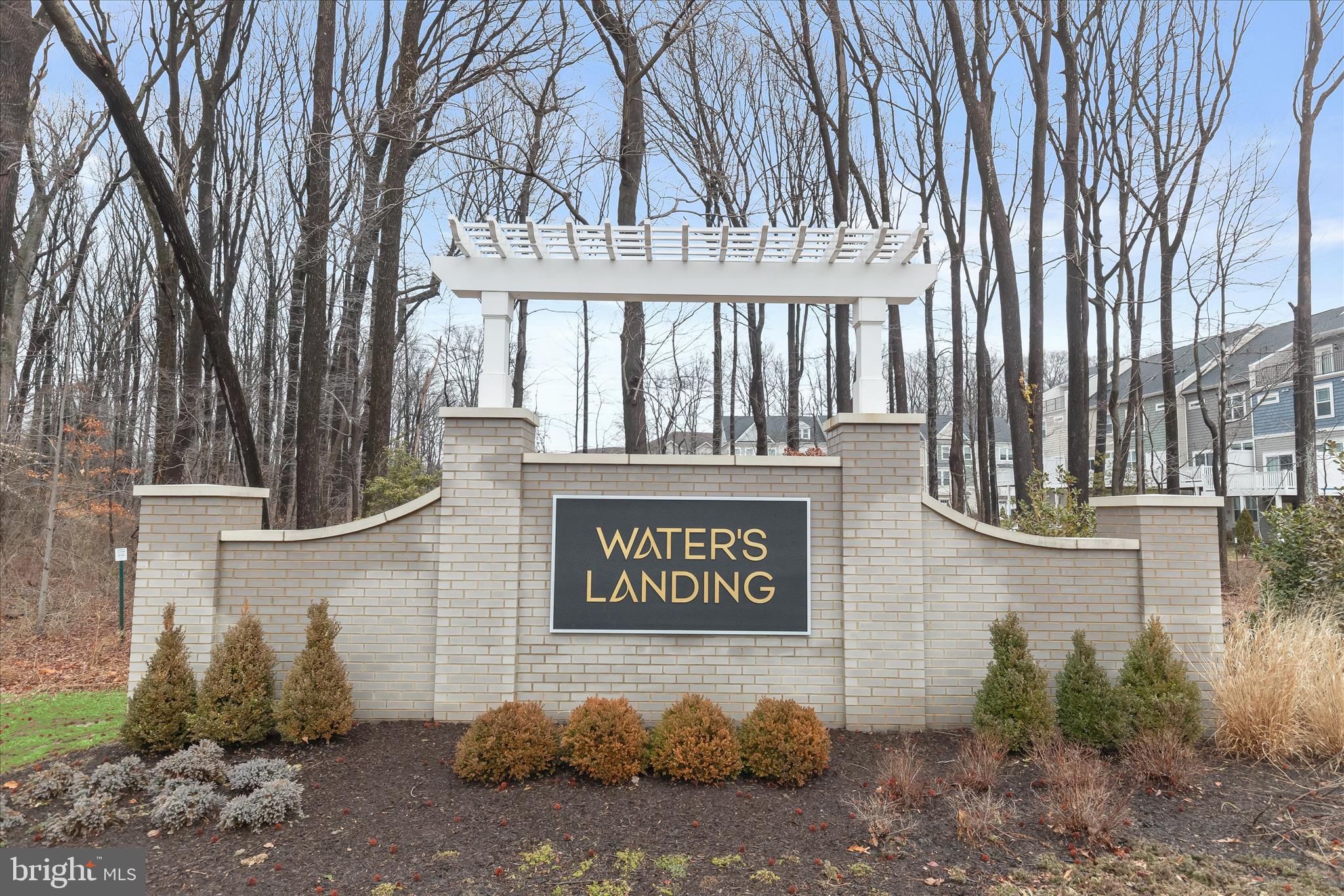 WATER'S LANDING - Residential