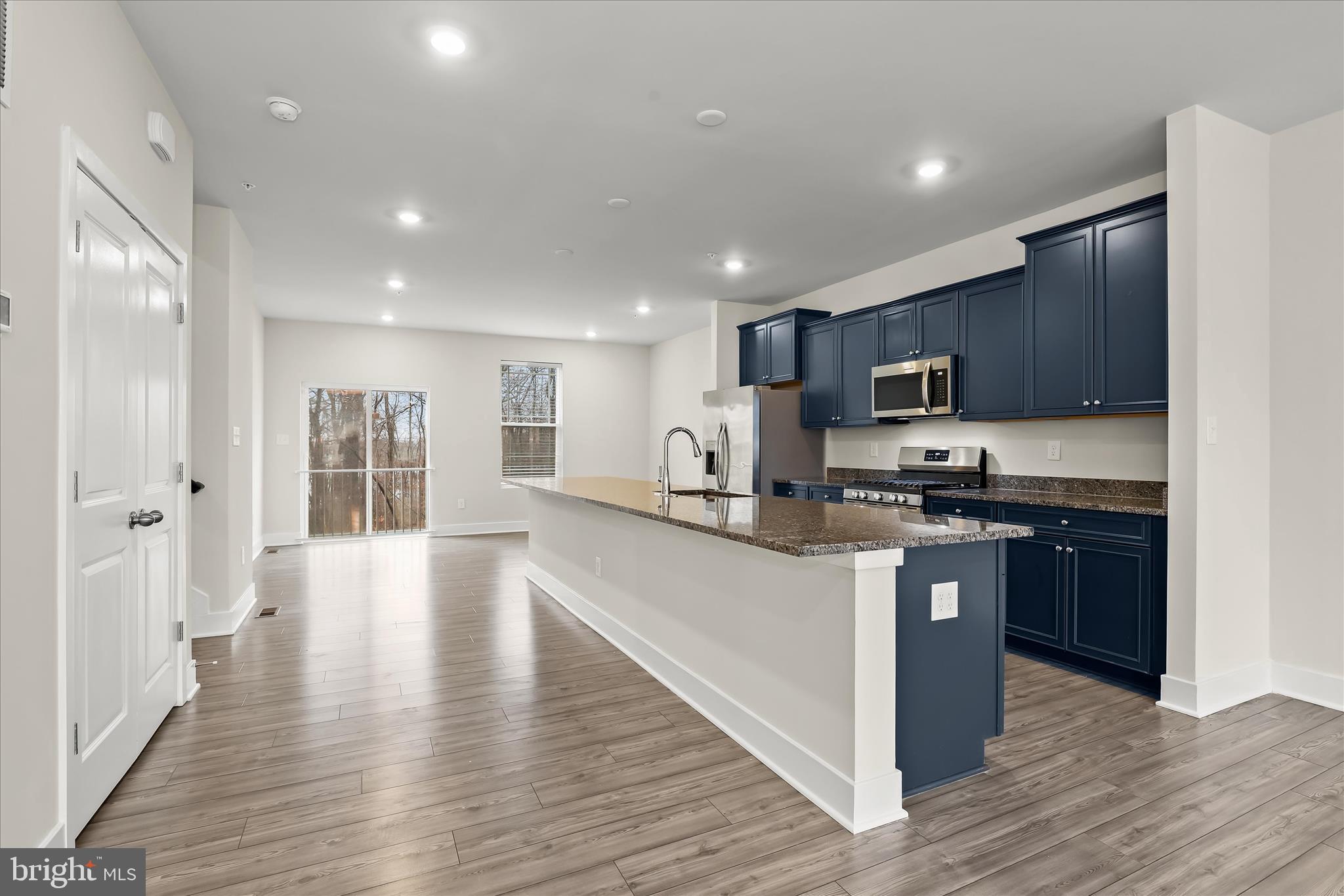 WATER'S LANDING - Residential