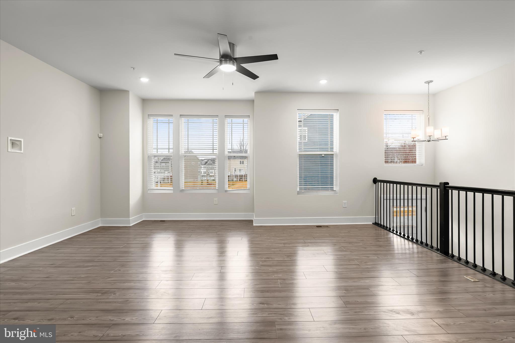 WATER'S LANDING - Residential