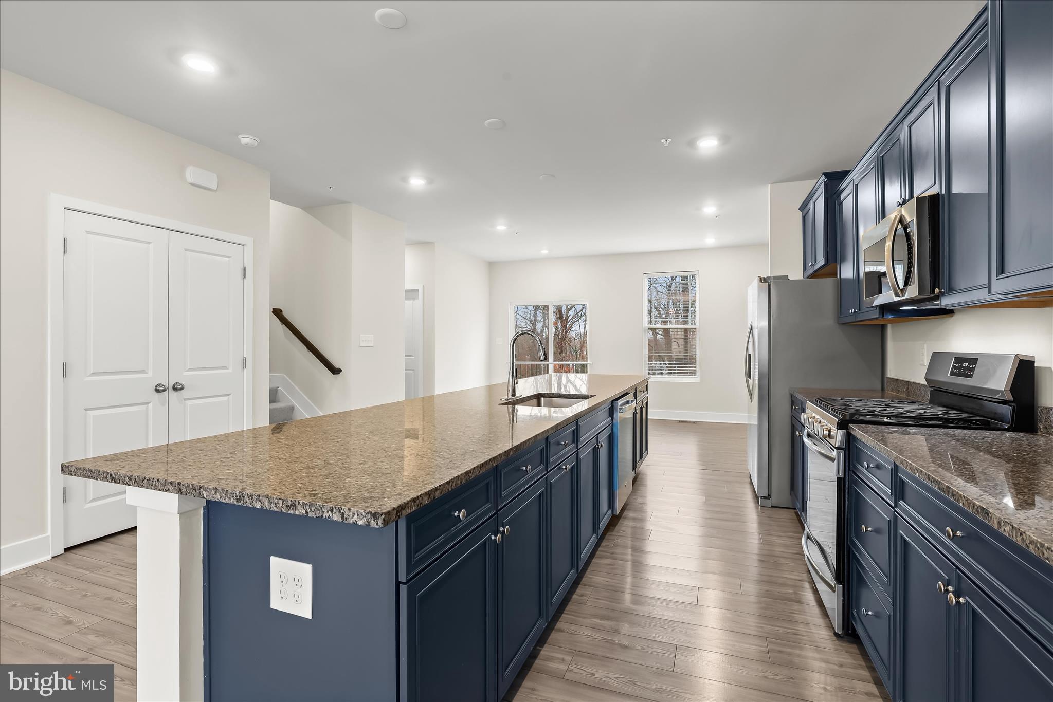 WATER'S LANDING - Residential