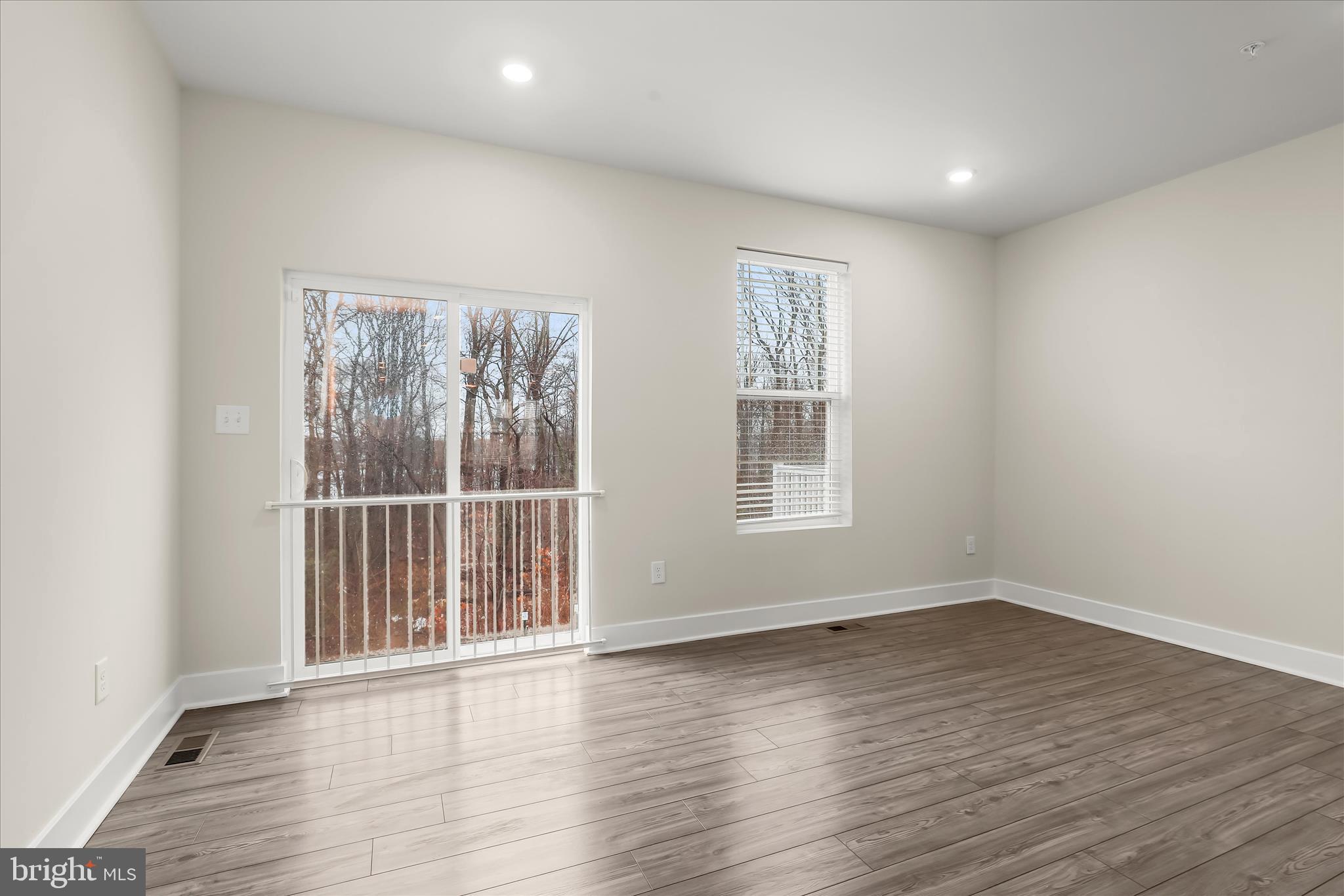 WATER'S LANDING - Residential