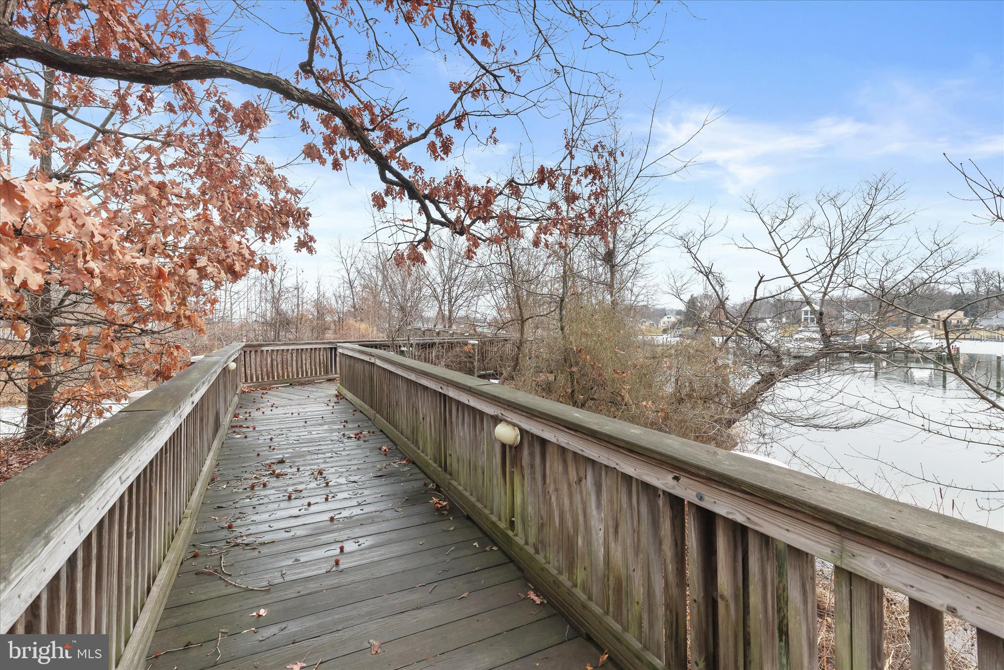 WATER'S LANDING - Residential