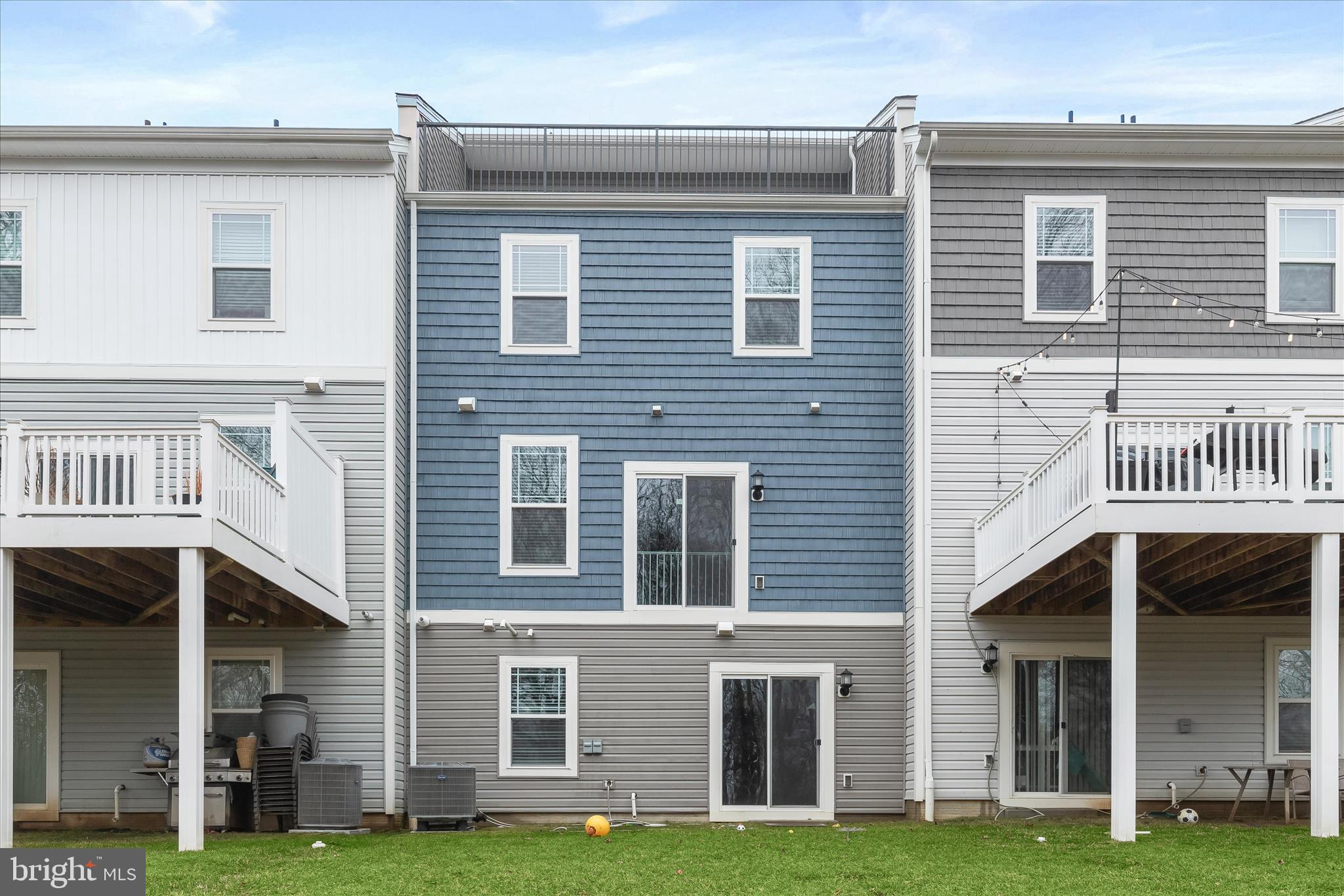 WATER'S LANDING - Residential