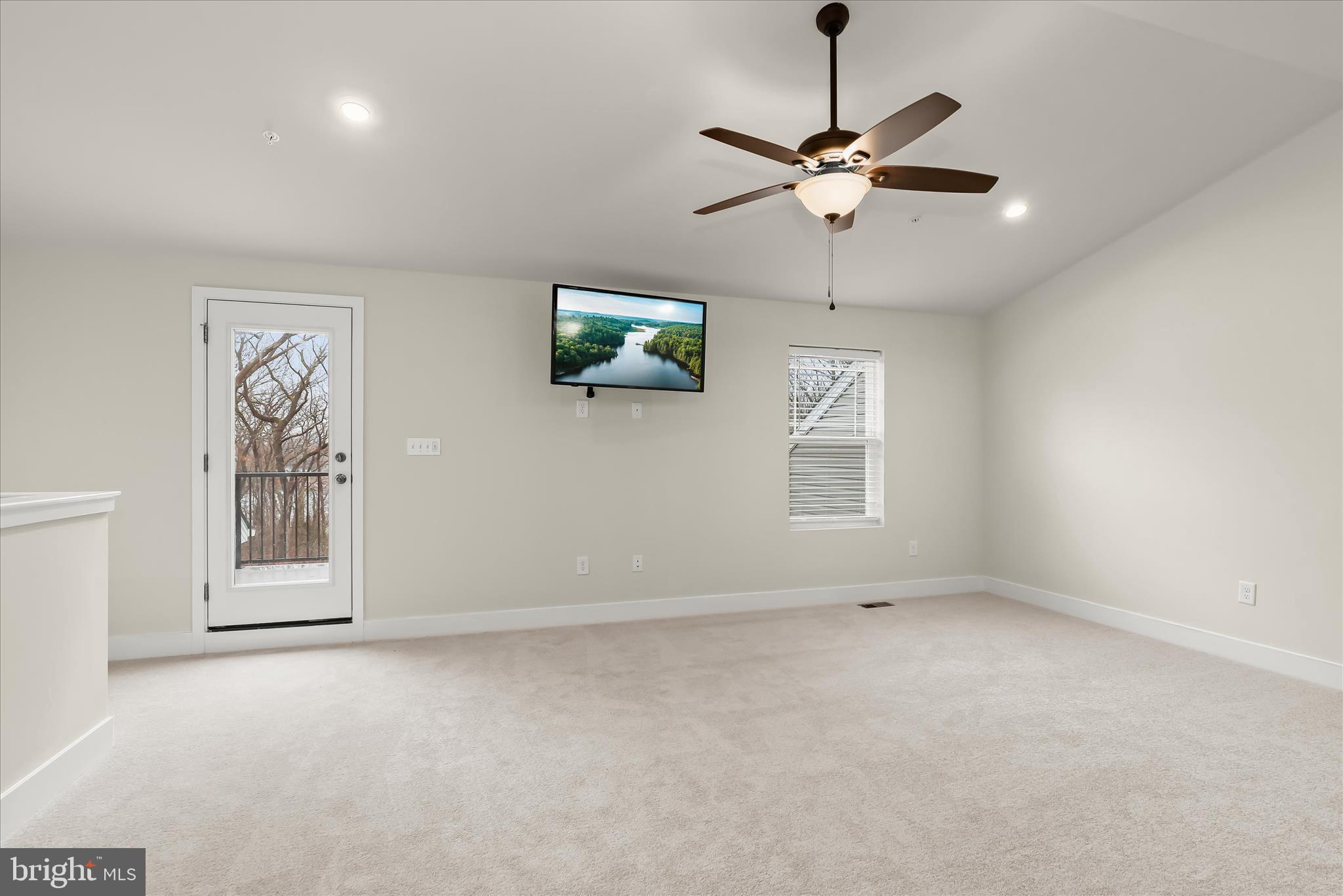 WATER'S LANDING - Residential