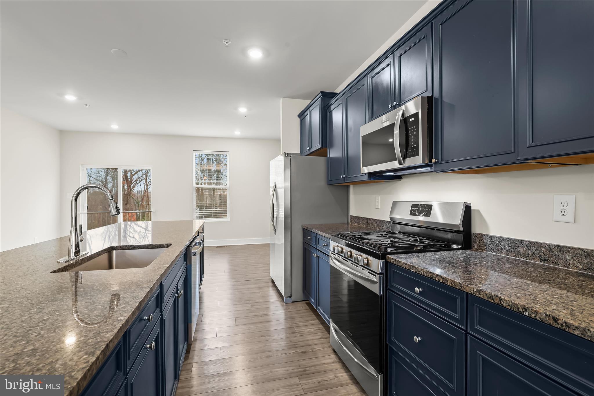 WATER'S LANDING - Residential