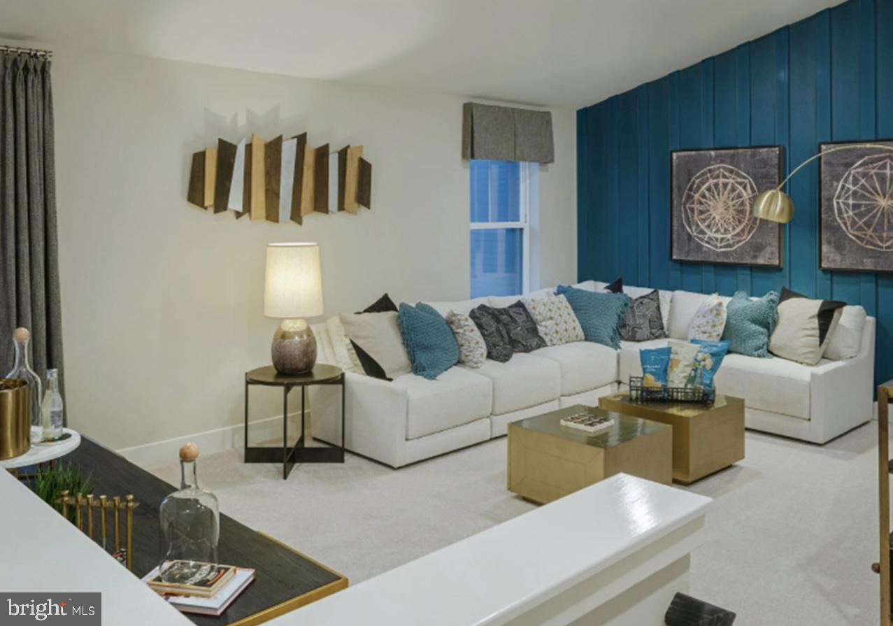 WATER'S LANDING - Residential