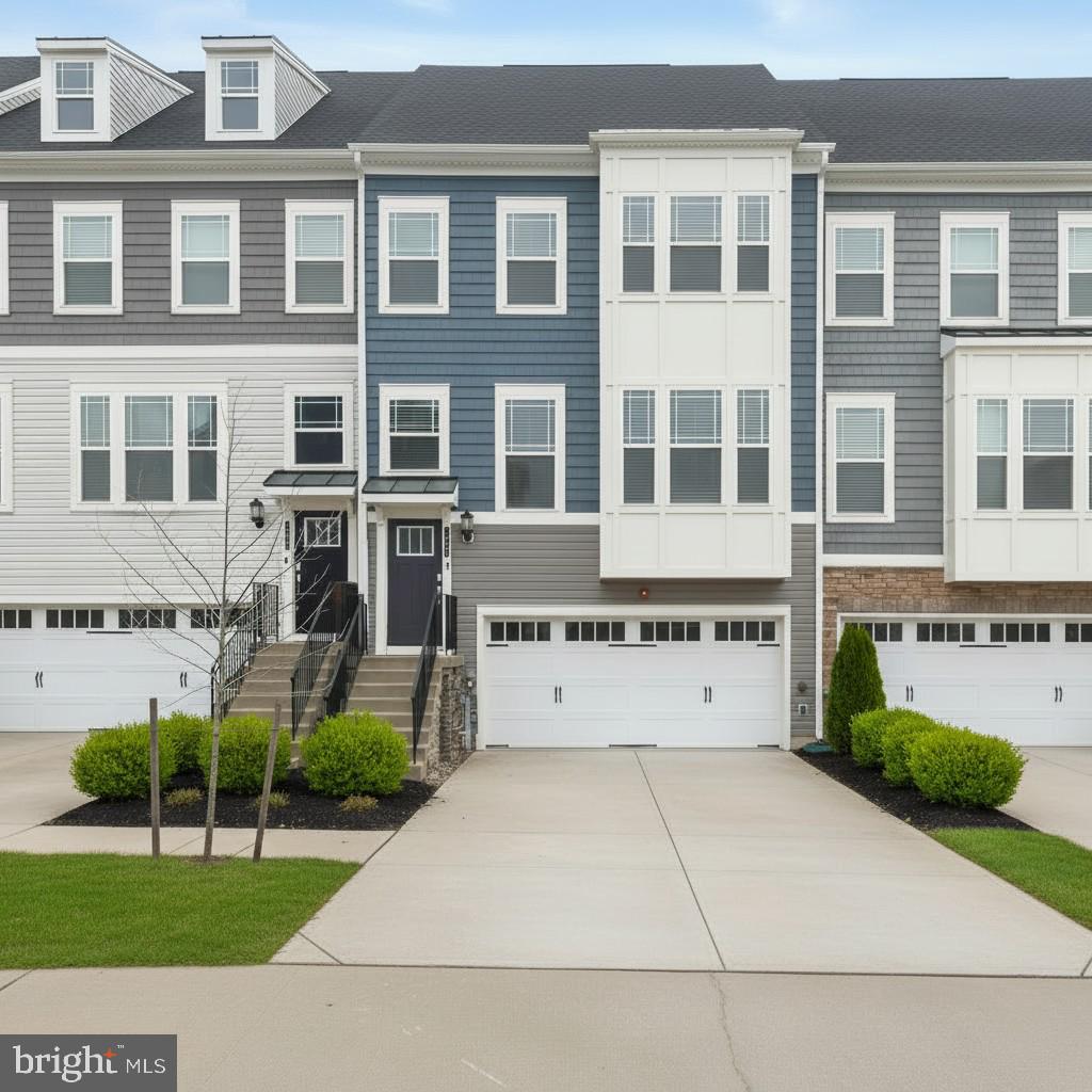 WATER'S LANDING - Residential