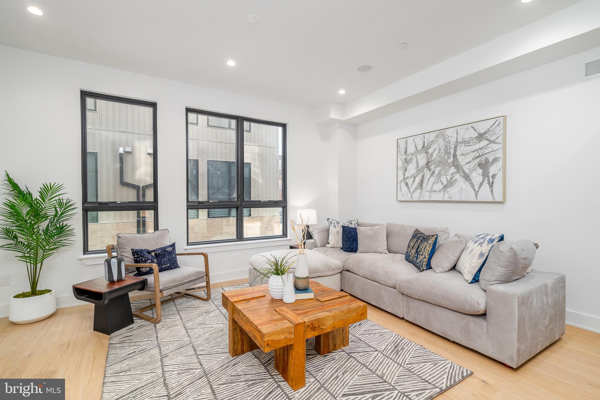 GRADUATE HOSPITAL - Residential