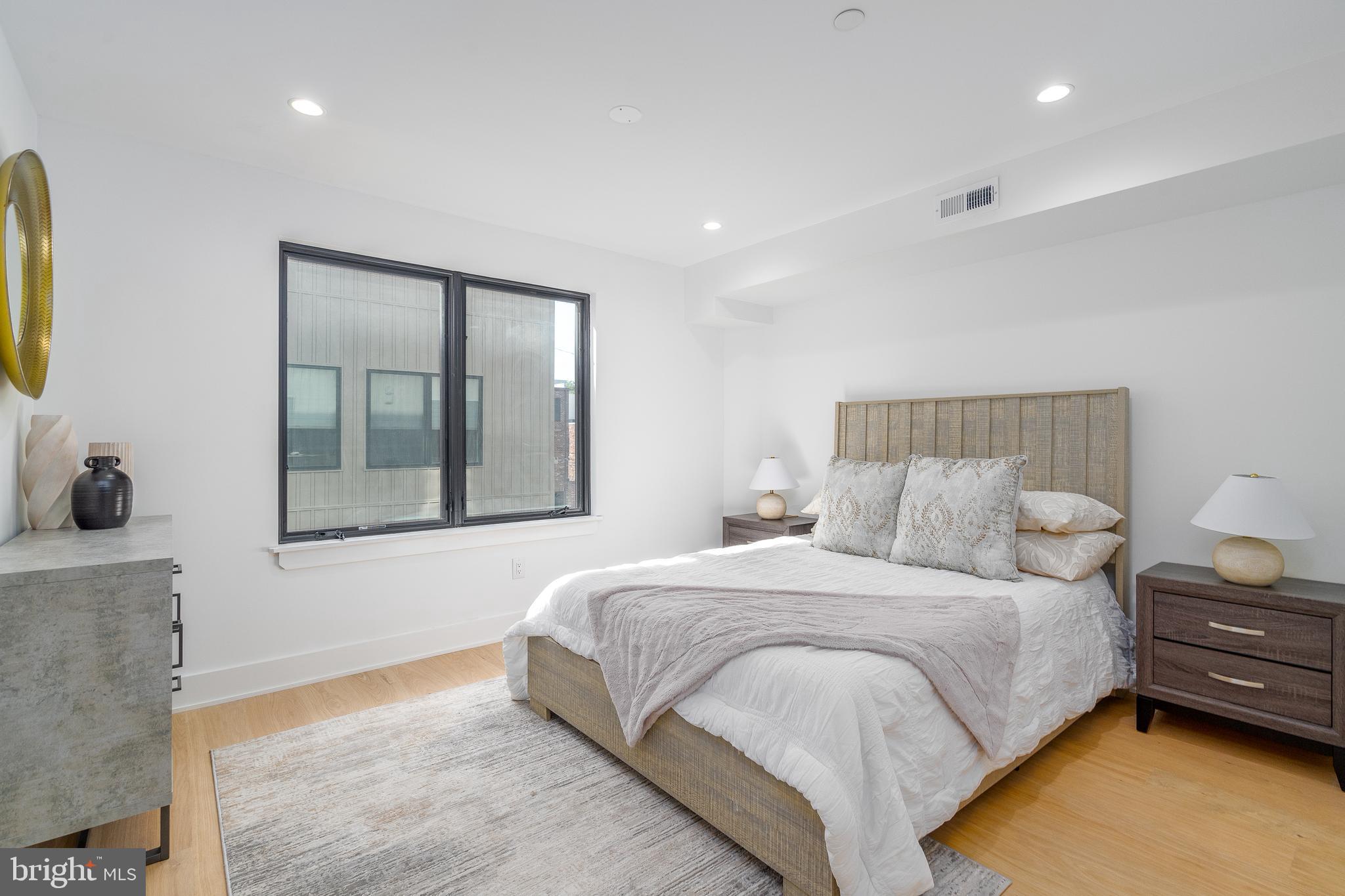 GRADUATE HOSPITAL - Residential