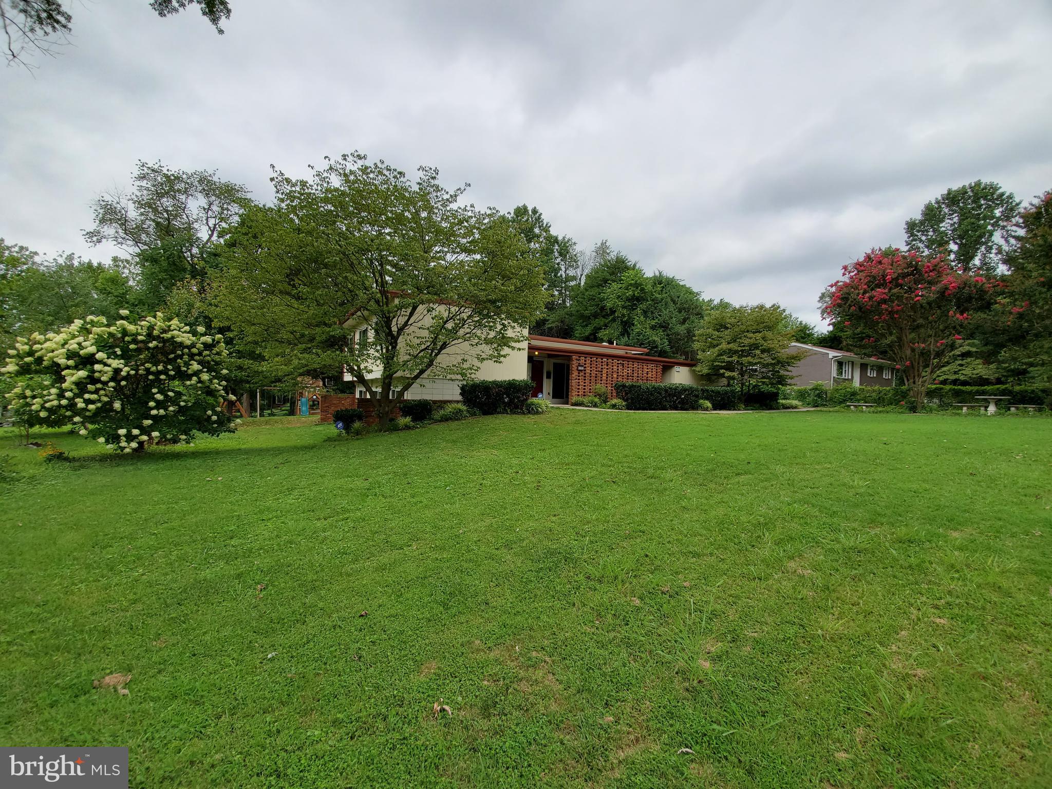 SOUTHAMPTON - Residential Lease