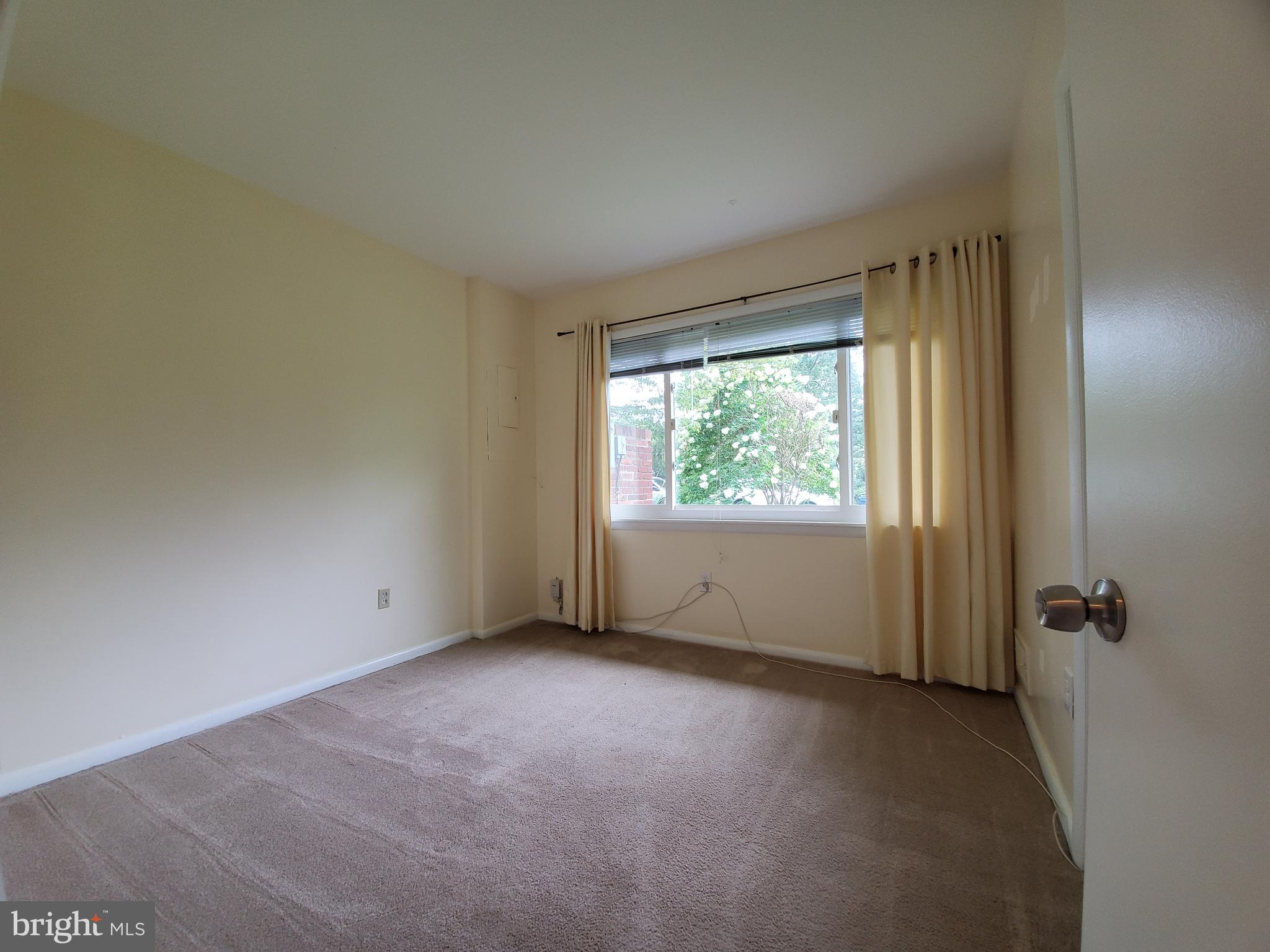 SOUTHAMPTON - Residential Lease