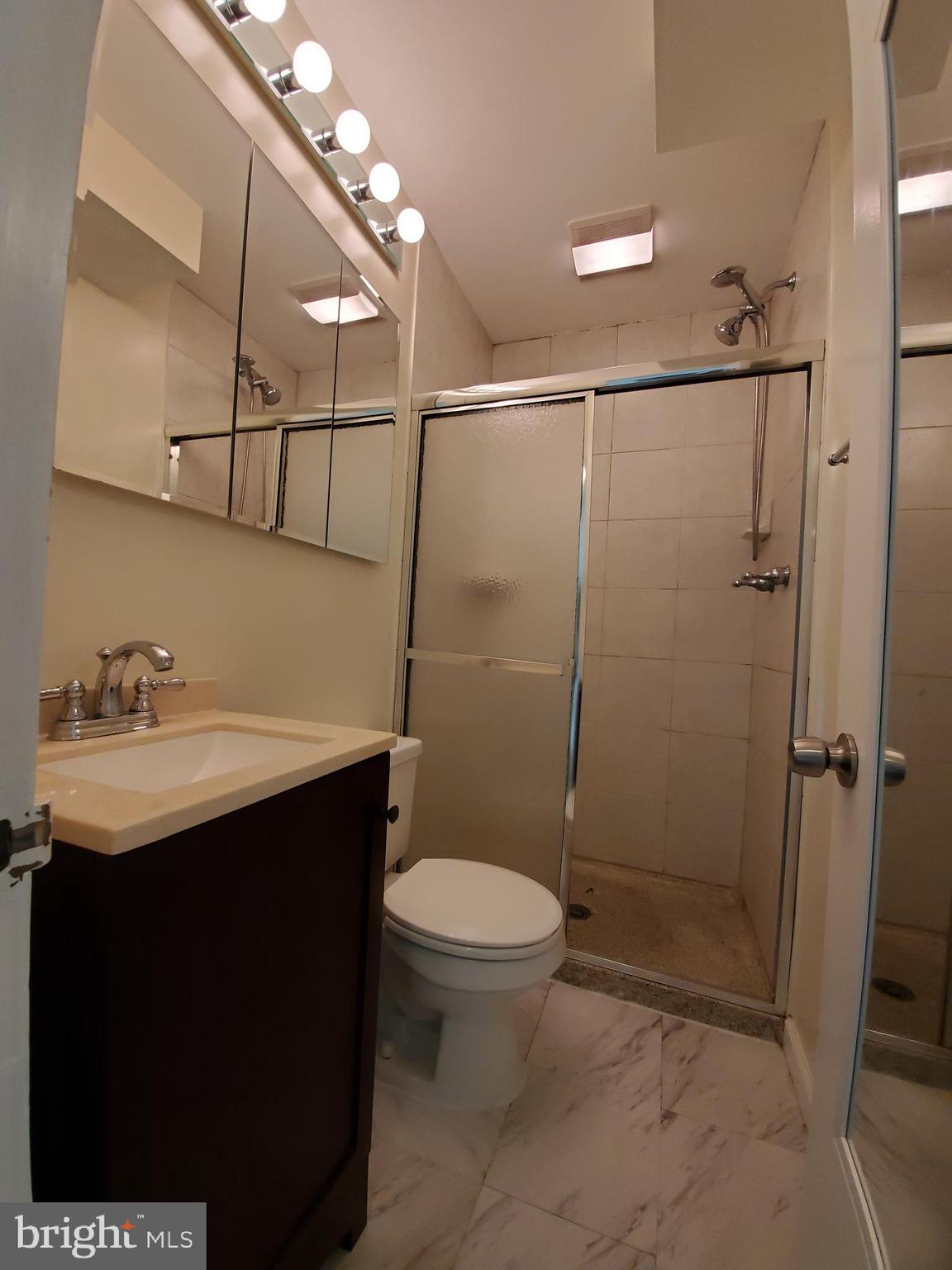 SOUTHAMPTON - Residential Lease