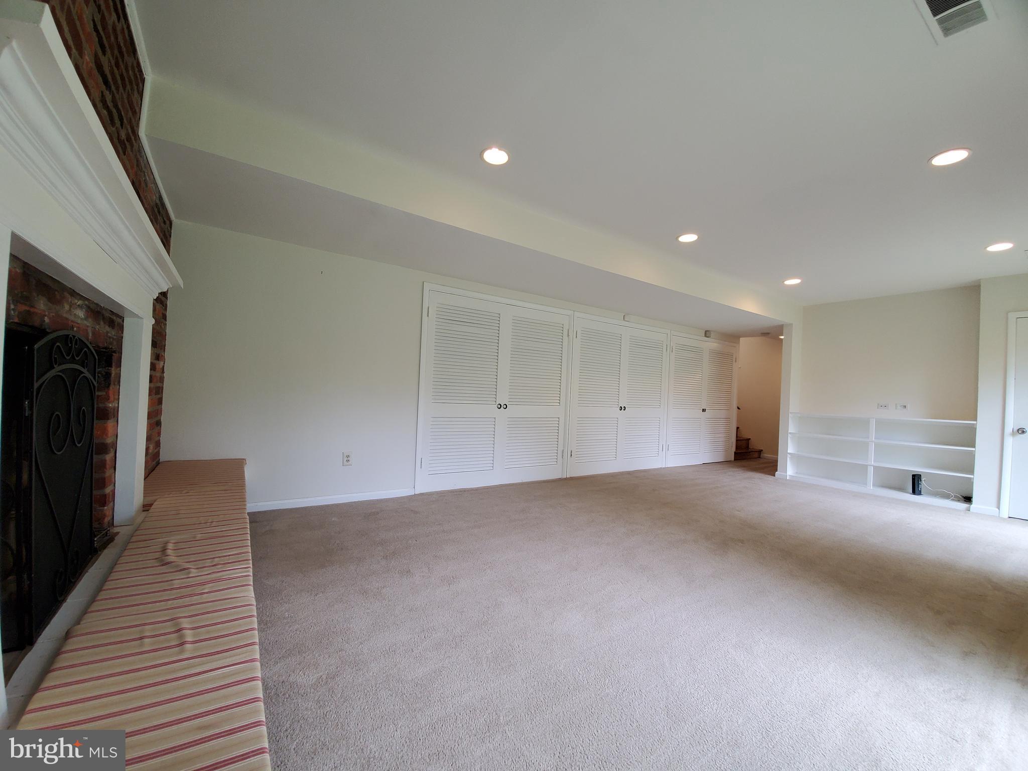 SOUTHAMPTON - Residential Lease