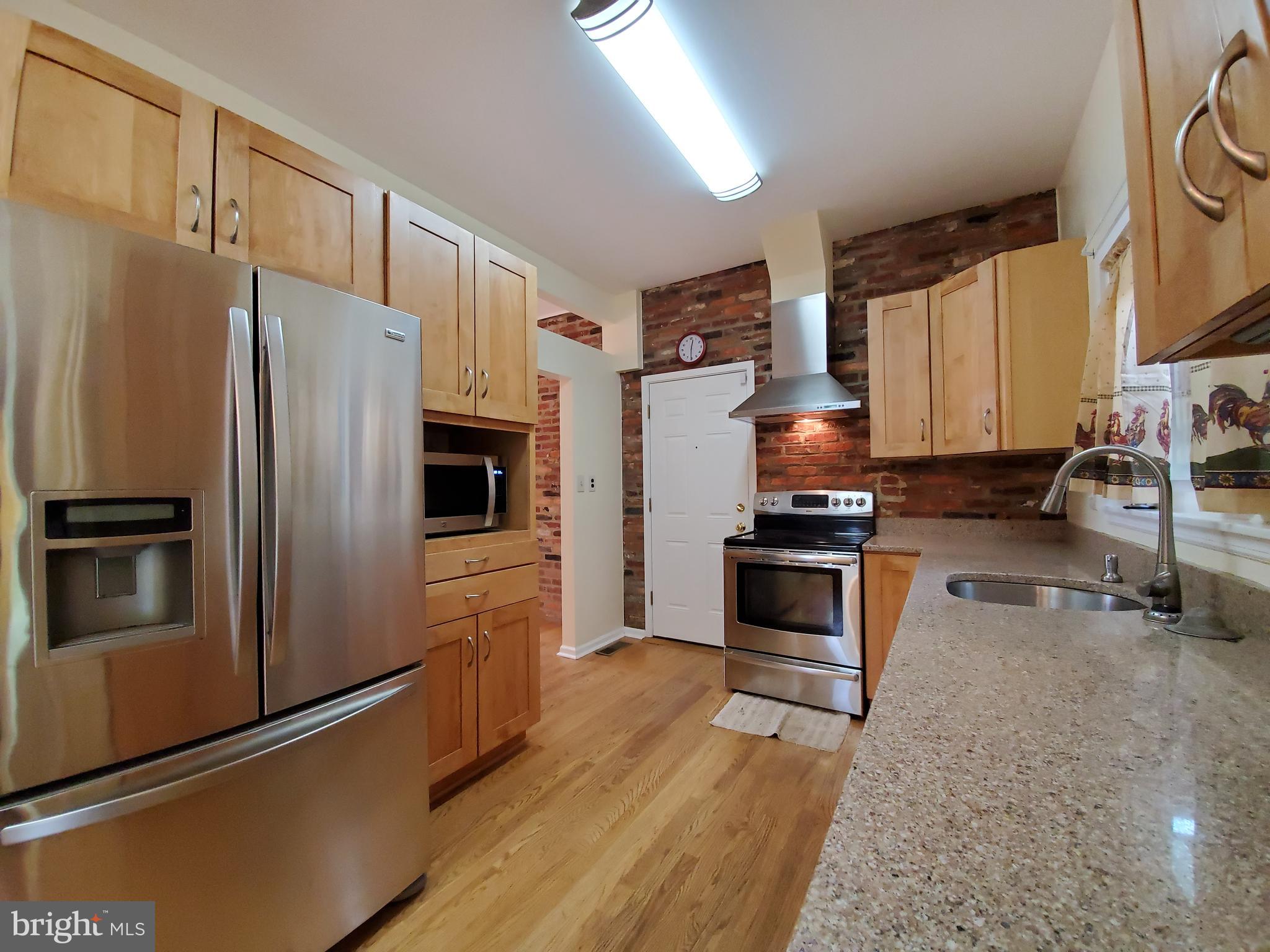 SOUTHAMPTON - Residential Lease