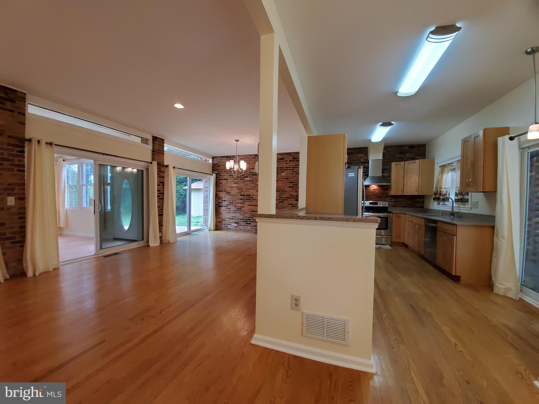 SOUTHAMPTON - Residential Lease