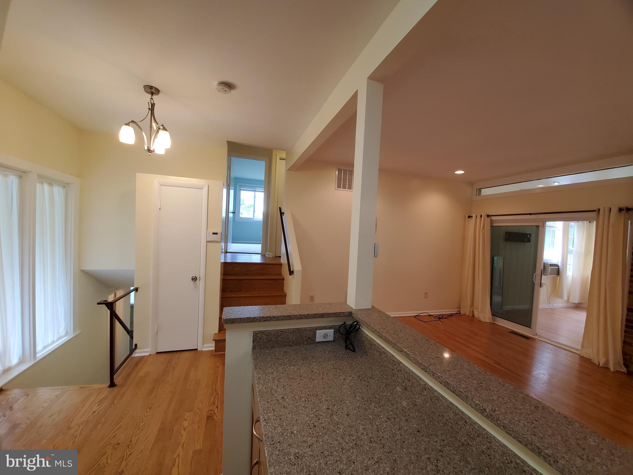 SOUTHAMPTON - Residential Lease