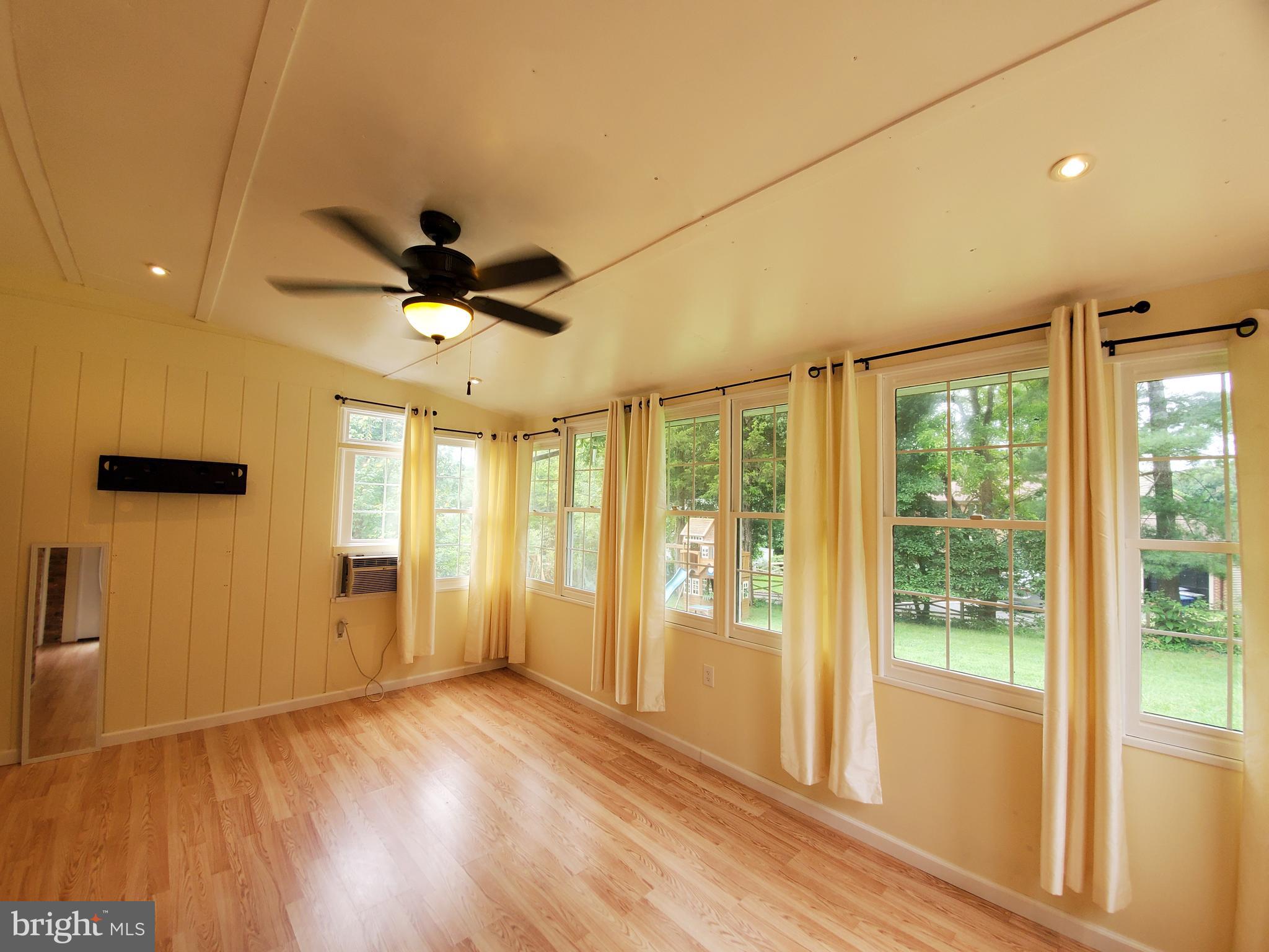 SOUTHAMPTON - Residential Lease