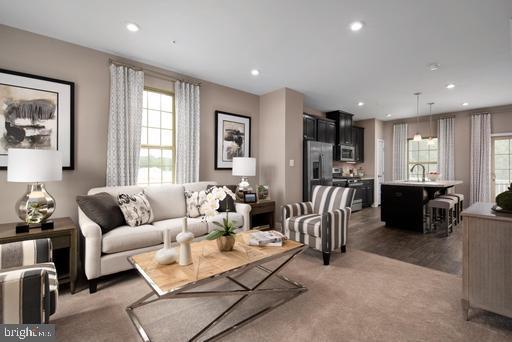 LAKE LINGANORE - Residential