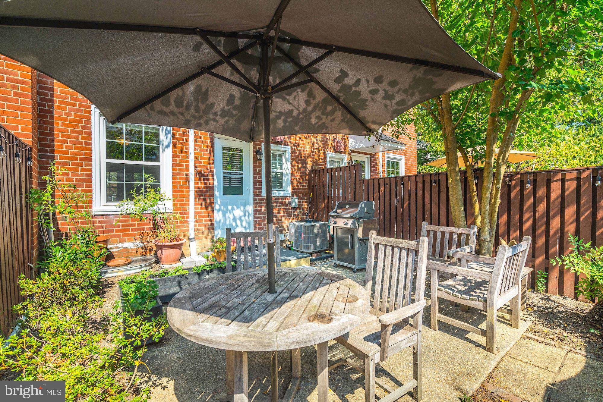 FAIRLINGTON MEADOWS - Residential Lease